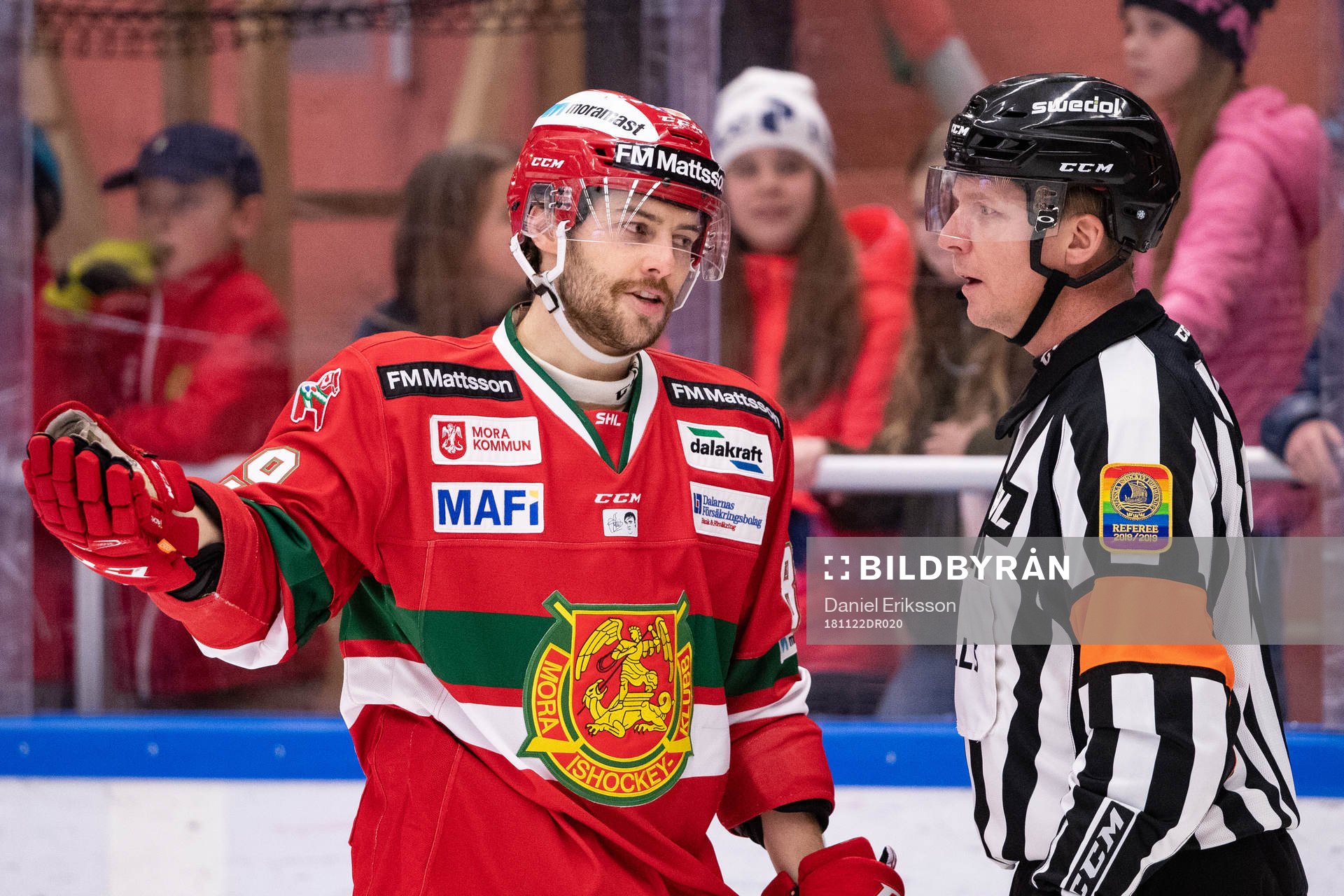 Moras Ryan Johnston och domare Daniel Winge