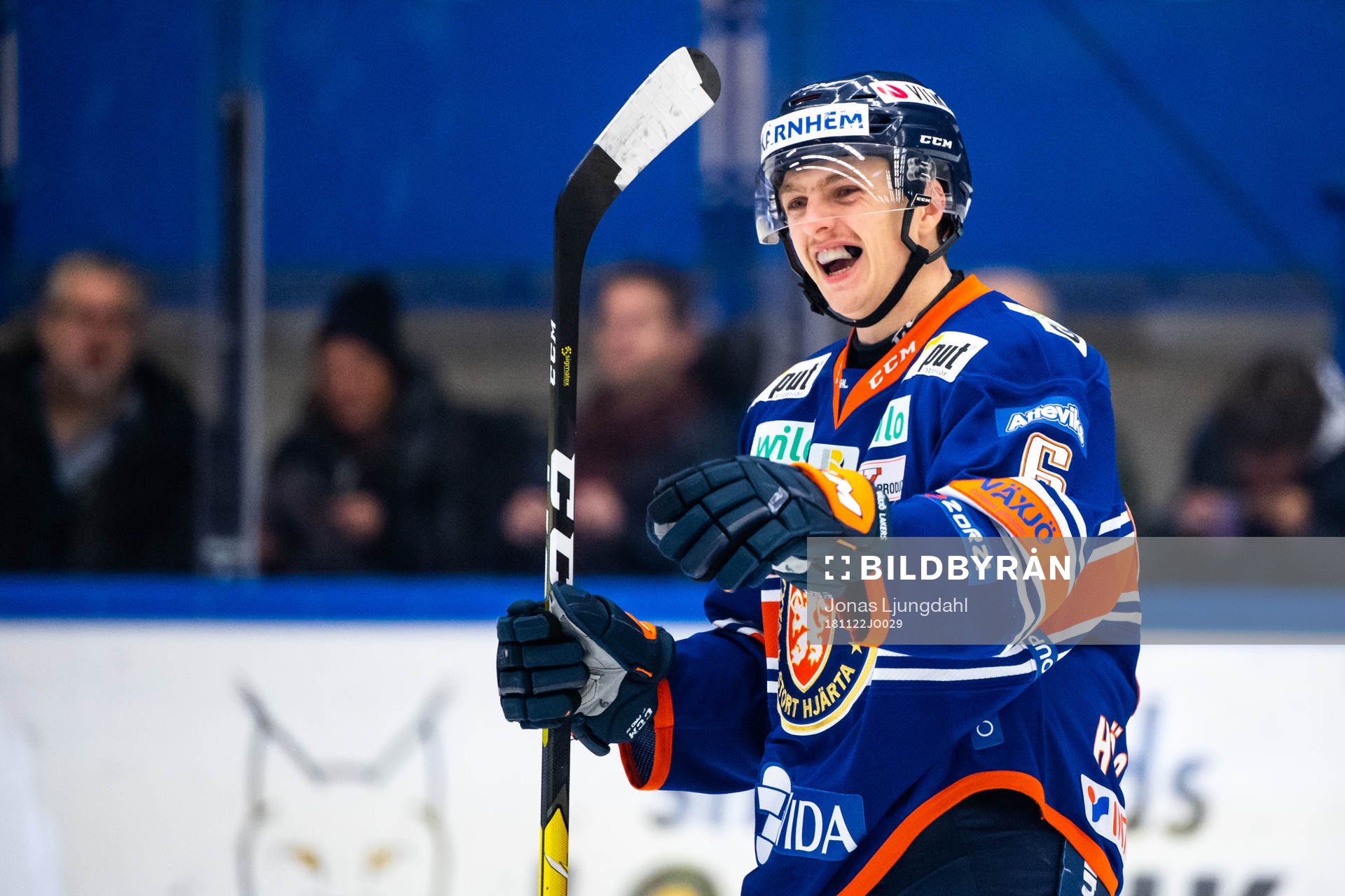 Växjös Linus Högberg jublar