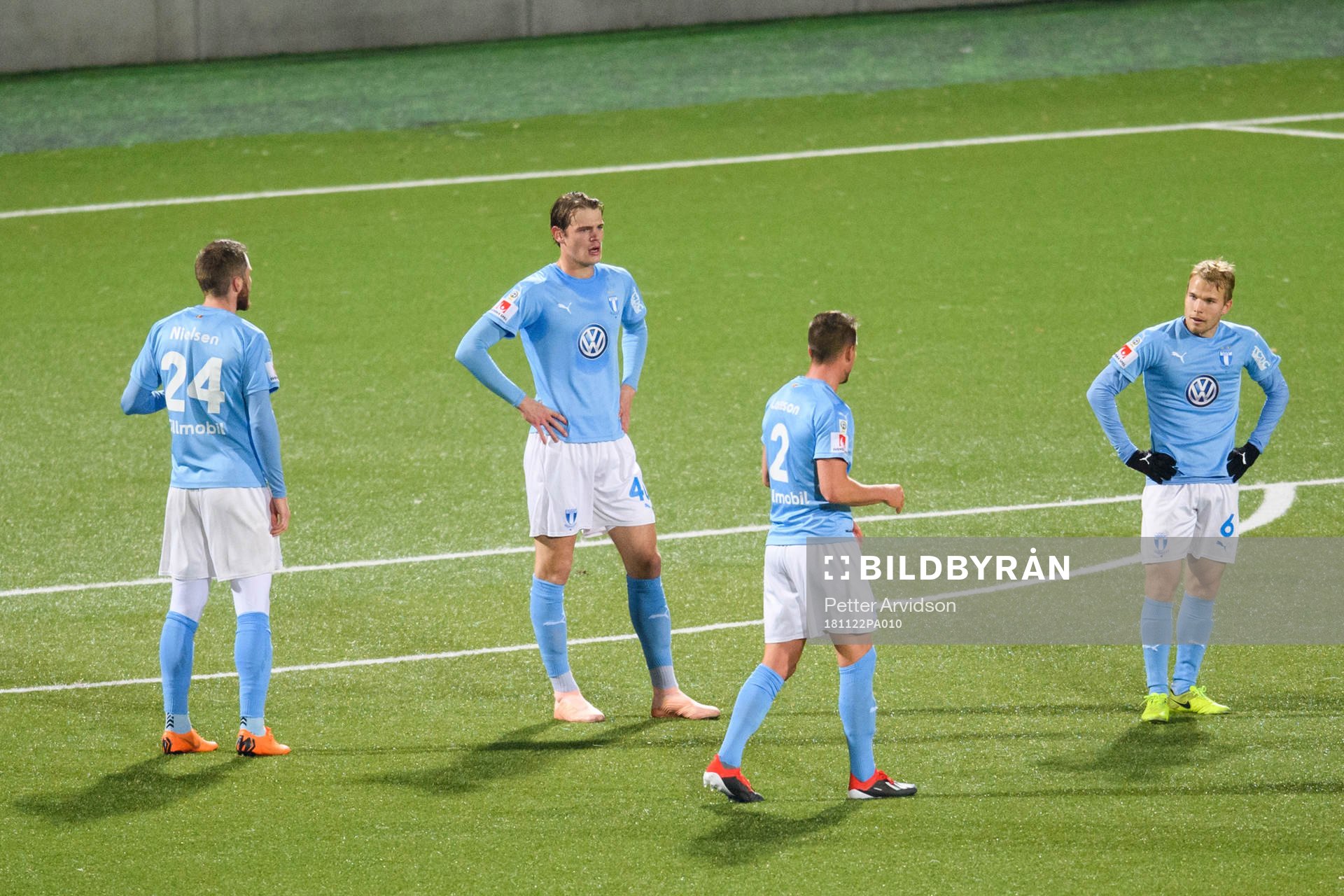 Malmö FFs Hugo Andersson och Oscar Lewicki deppar
