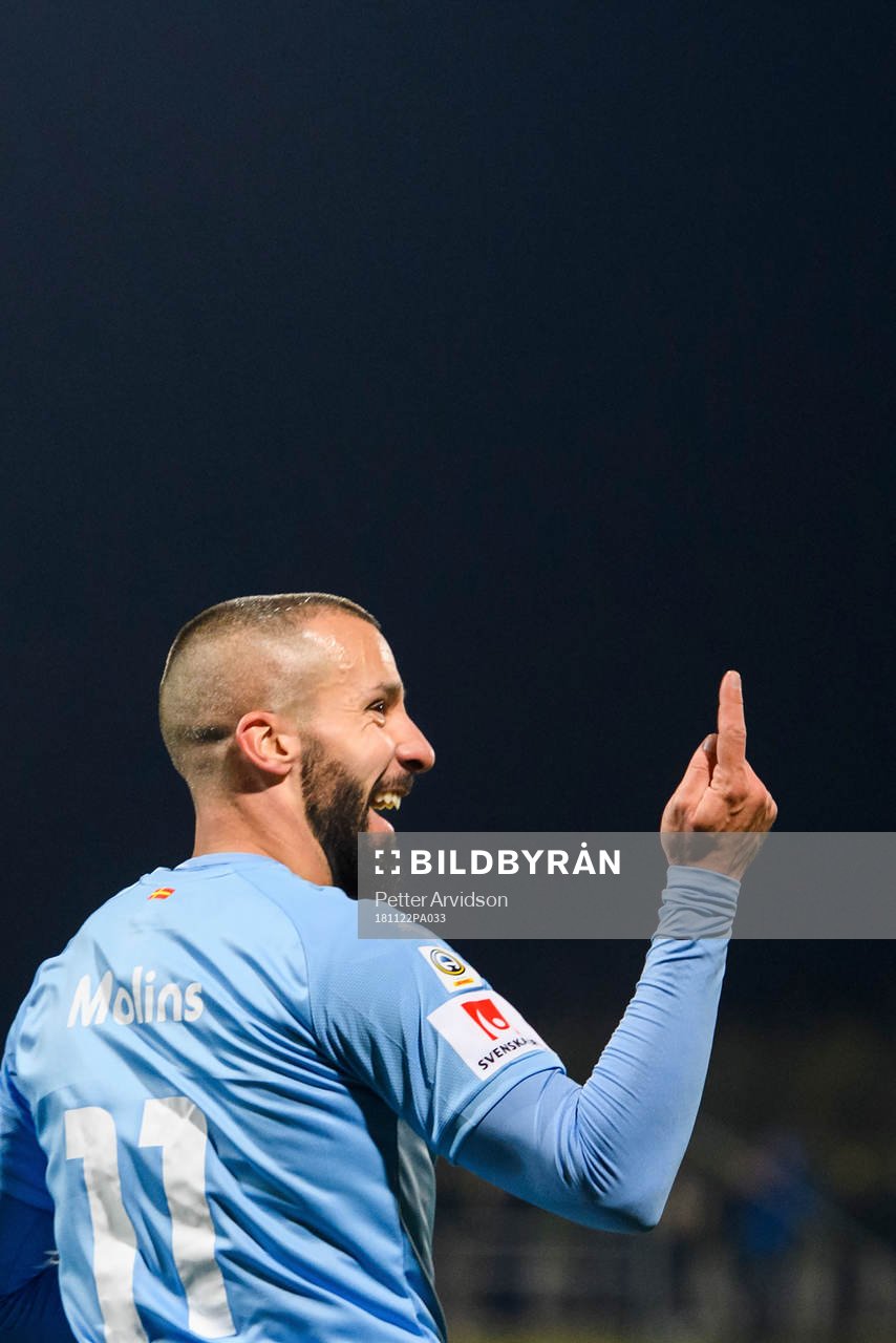 Malmö FFs Guillermo Molins jublar efter sitt 0-2 mål under fotbollsmatchen i Svenska Cupen mellan Lunds BK och Malmö FF den 22 november 2018 i Lund.