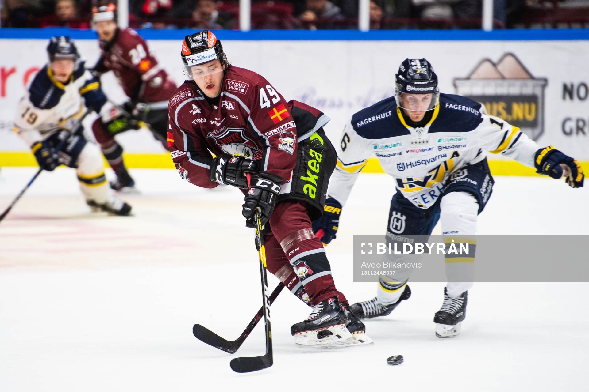 s Markus Ljungh i kamp om pucken