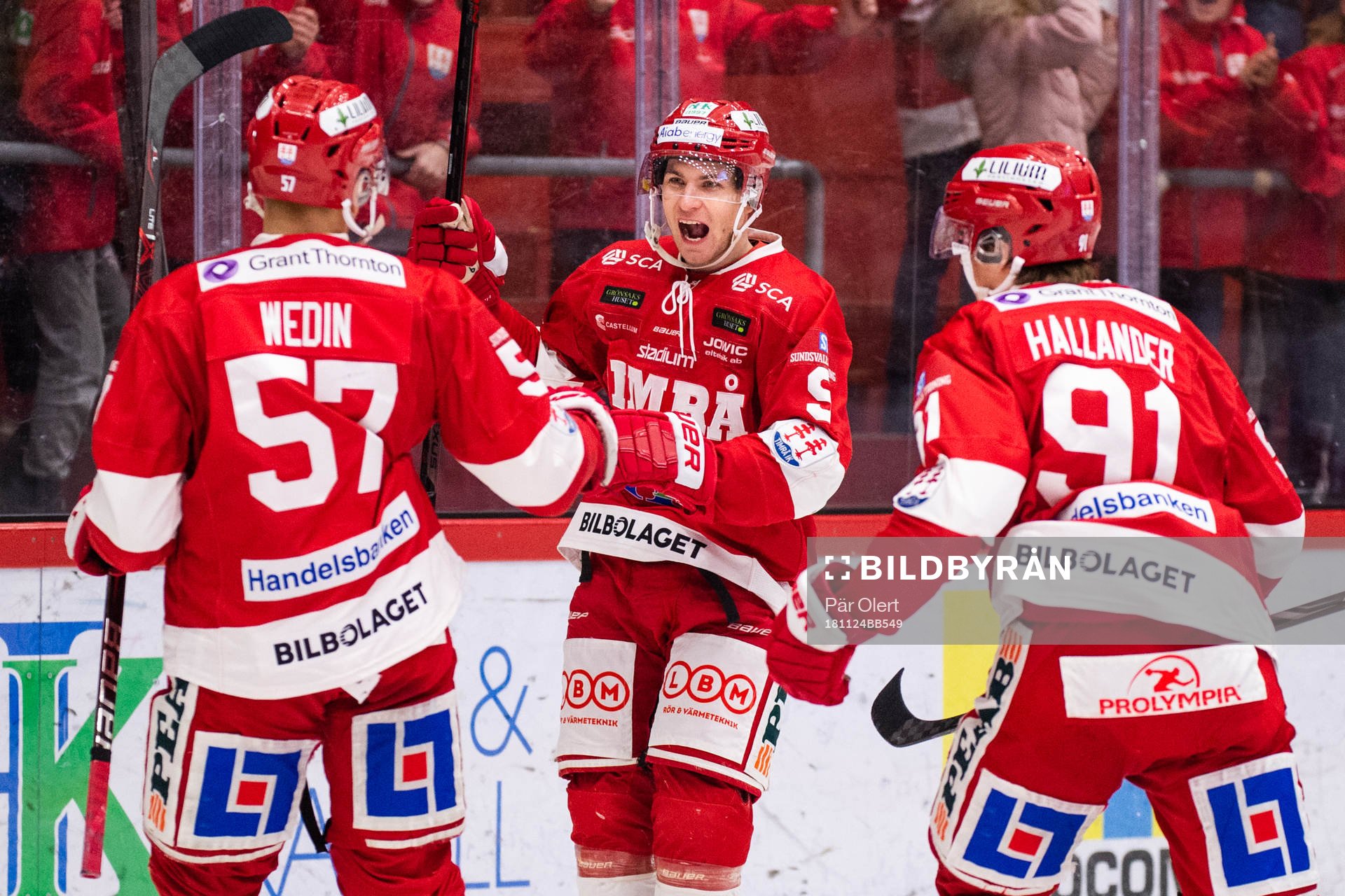 Timrås Rickard Palmberg (mitten) jublar