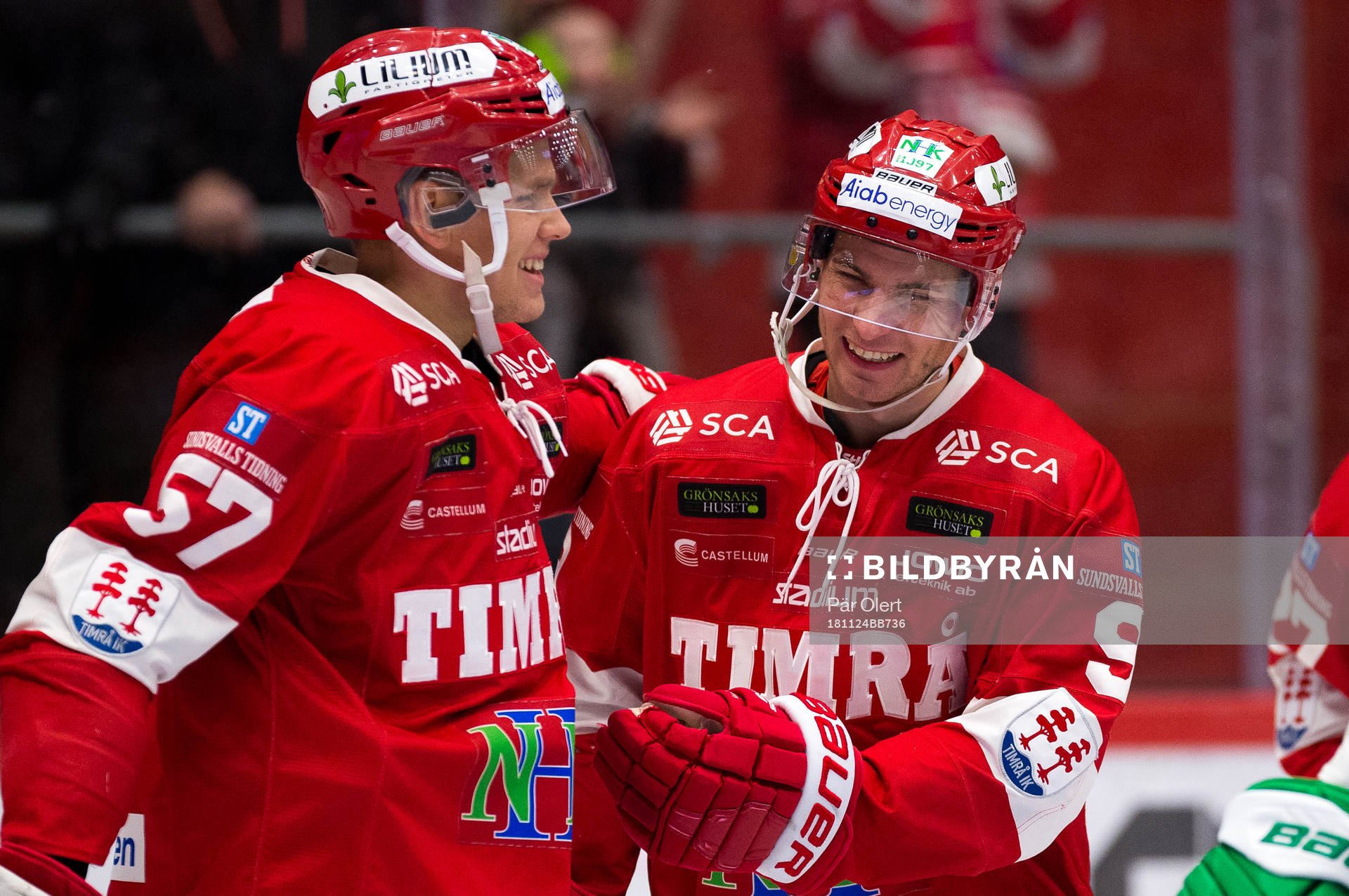 Timrås Anton Wedin och Rickard Palmberg jublar