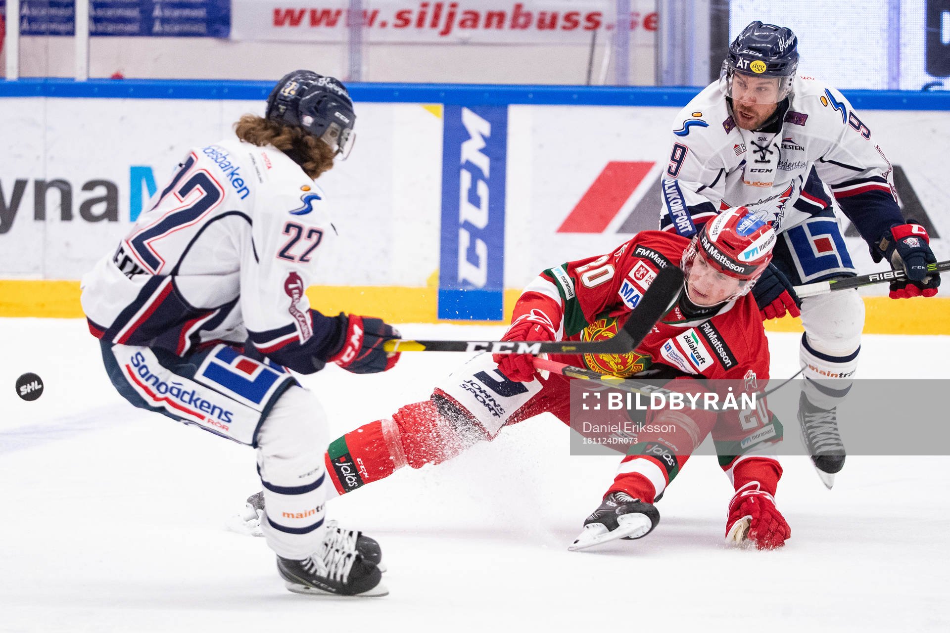 Linköpings Adam Brodecki och Moras Nils Carnbäck och