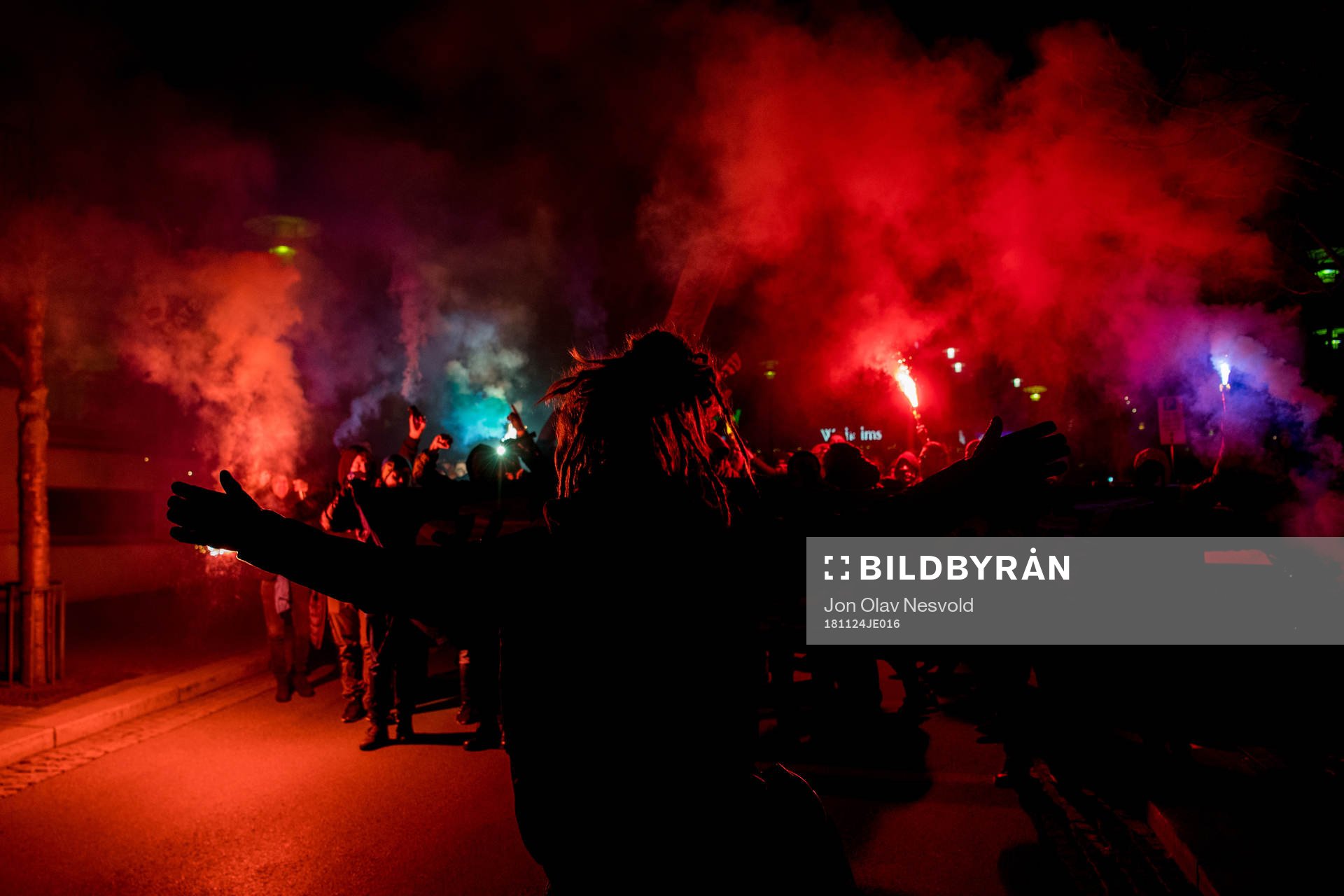 Supporters of Stabæk in the streets of Bekkestua
