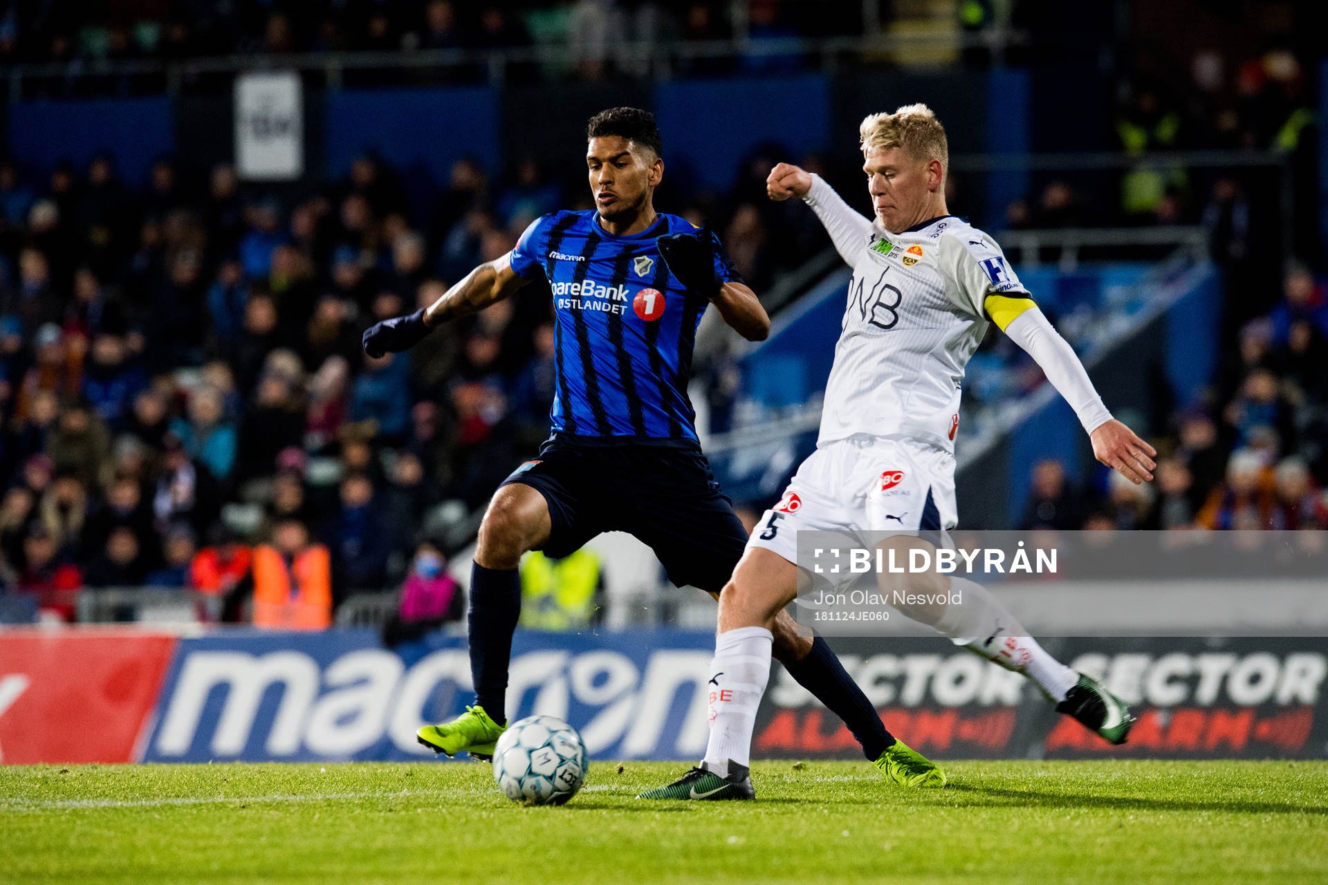 Ohi Omoijuanfo of Stabæk and Jakob Glesnes of Strømsgodset