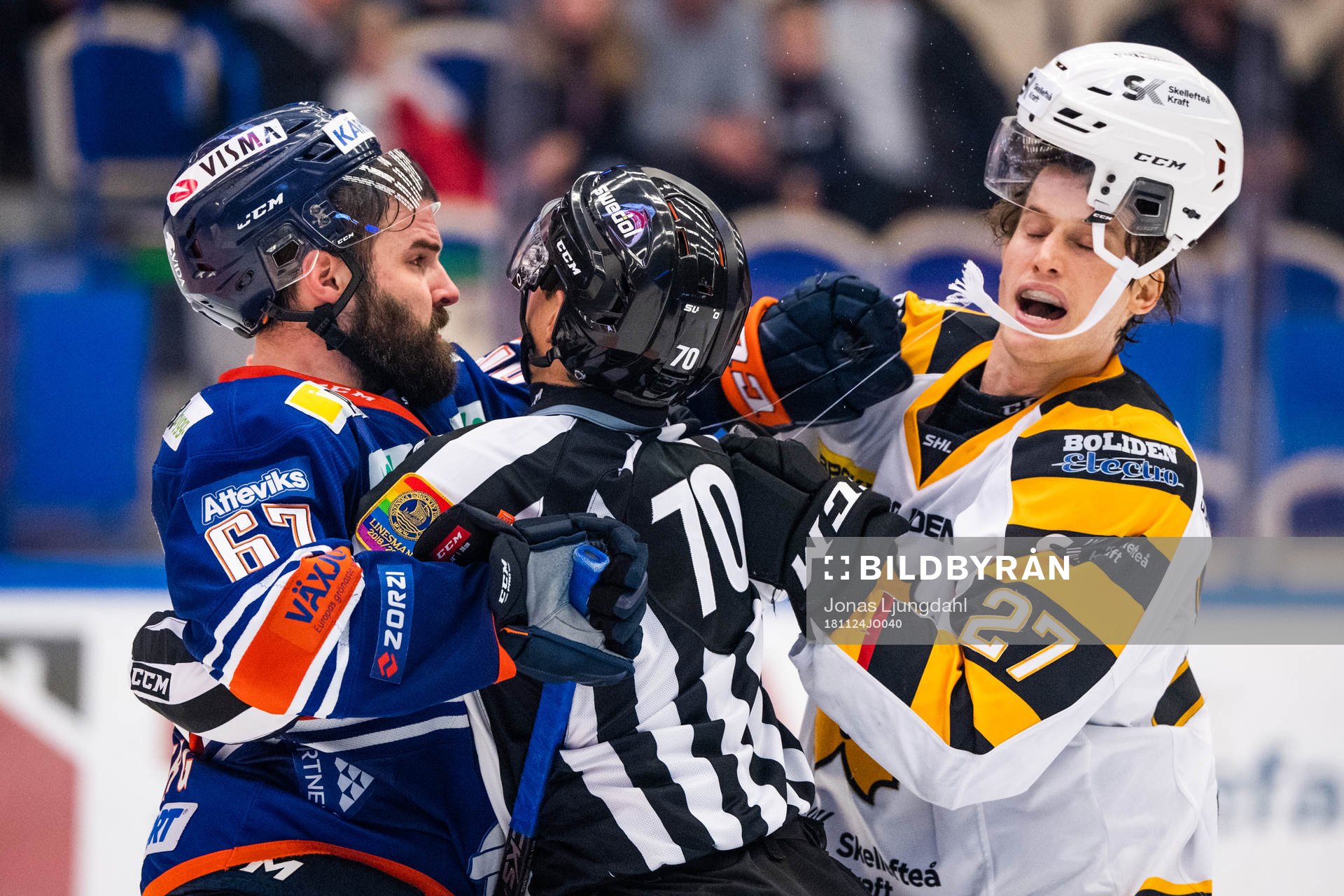 Gruff mellan Växjös Linus Fröberg och Skellefteås Robin