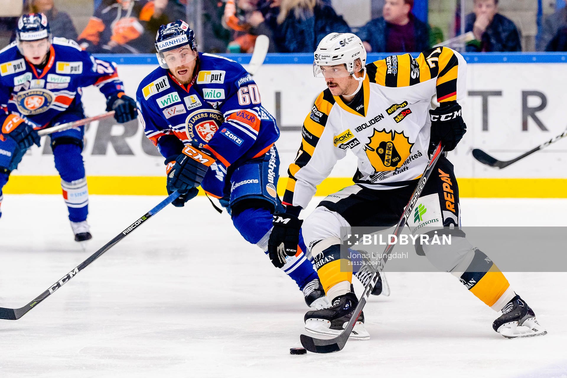 Skellefteås Juhamatti Aaltonen jagas av Växjös Erik