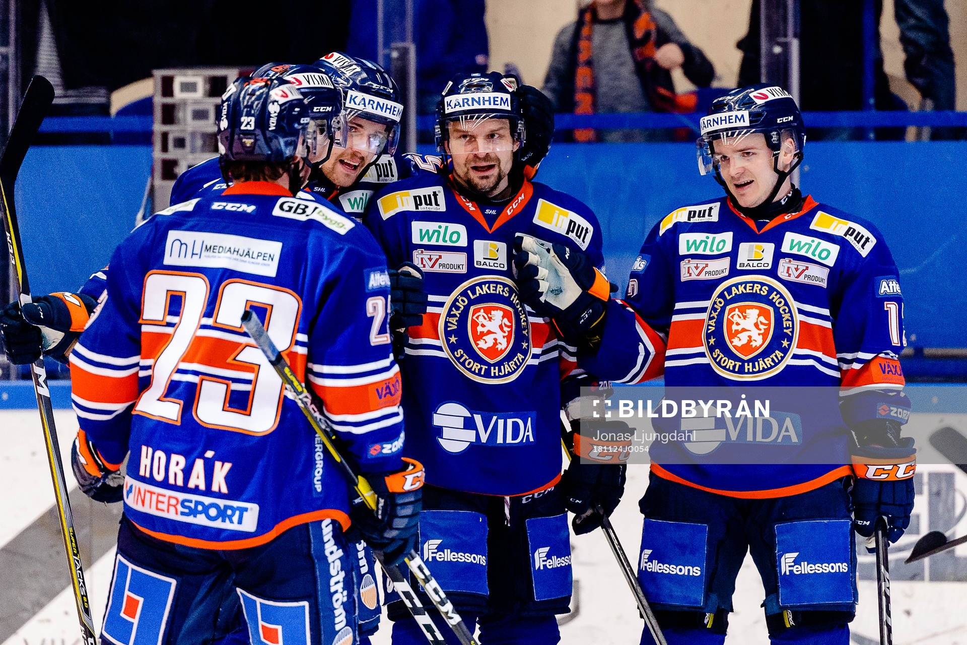 Växjös Janne Pesonen och Julius Junttila jublar