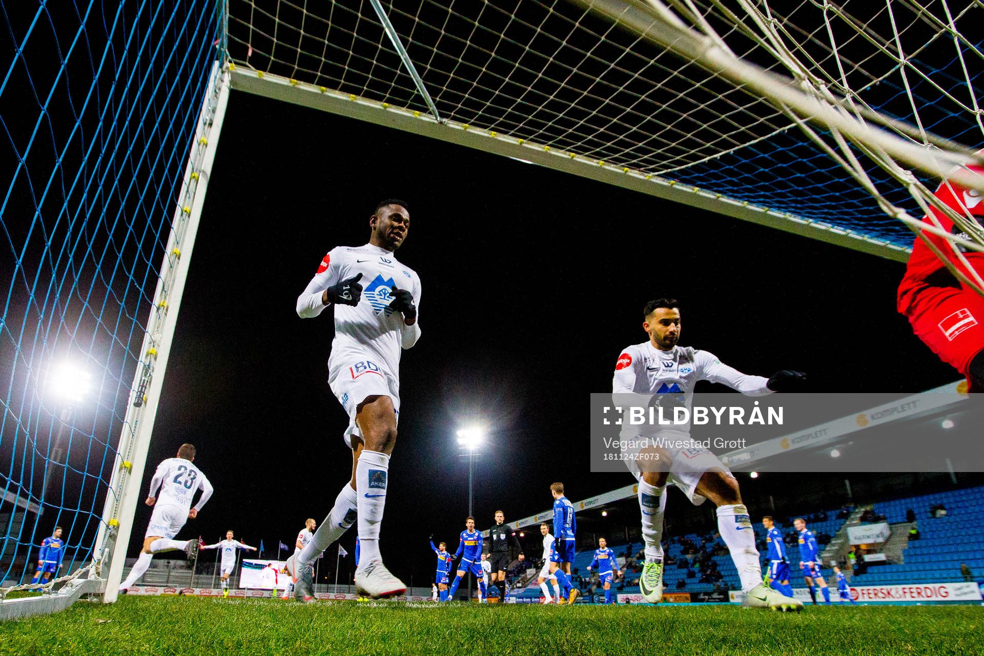 Leke Samson James of Molde with teammate Etzaz Hussain