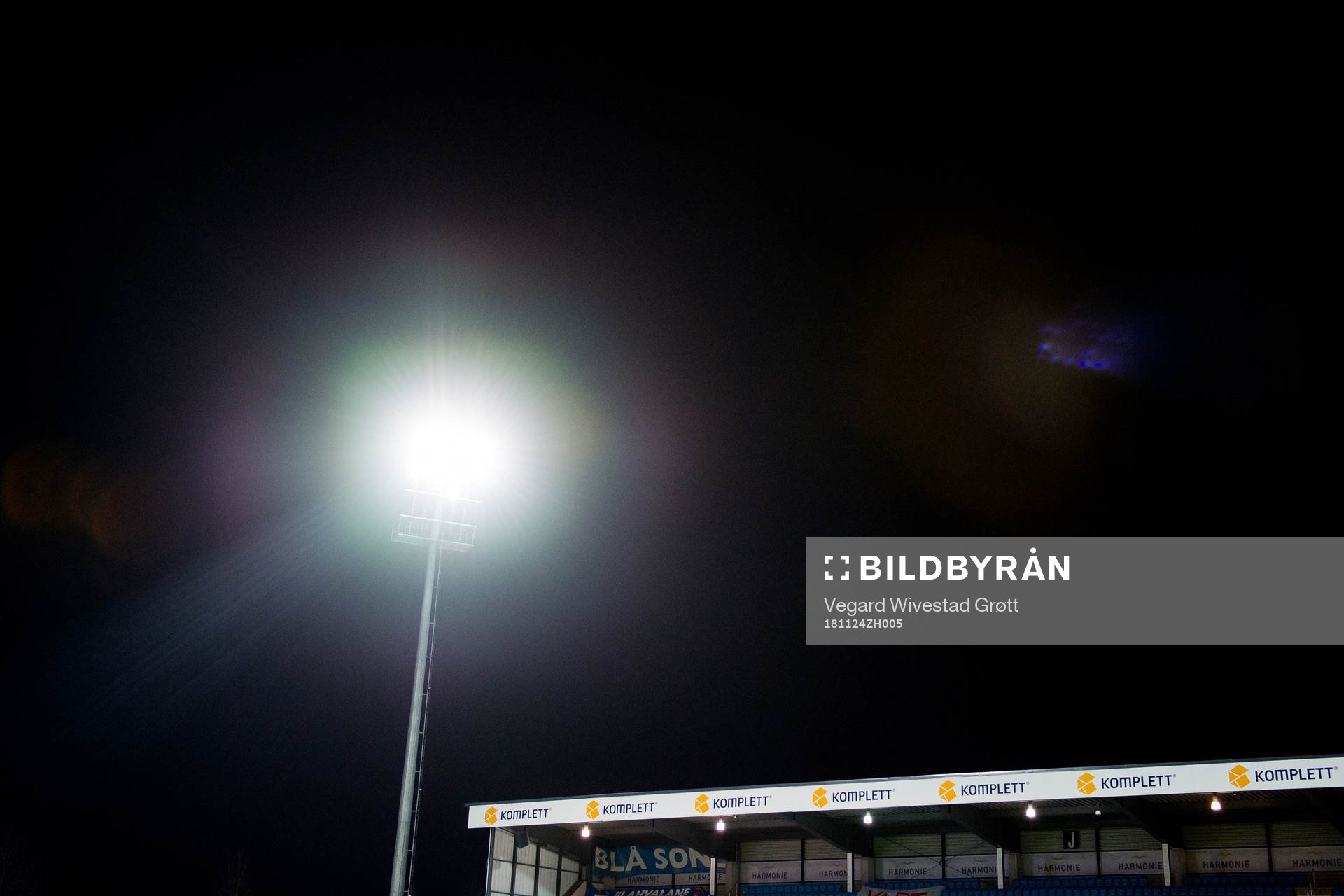 Floodlights at Komplett Arena