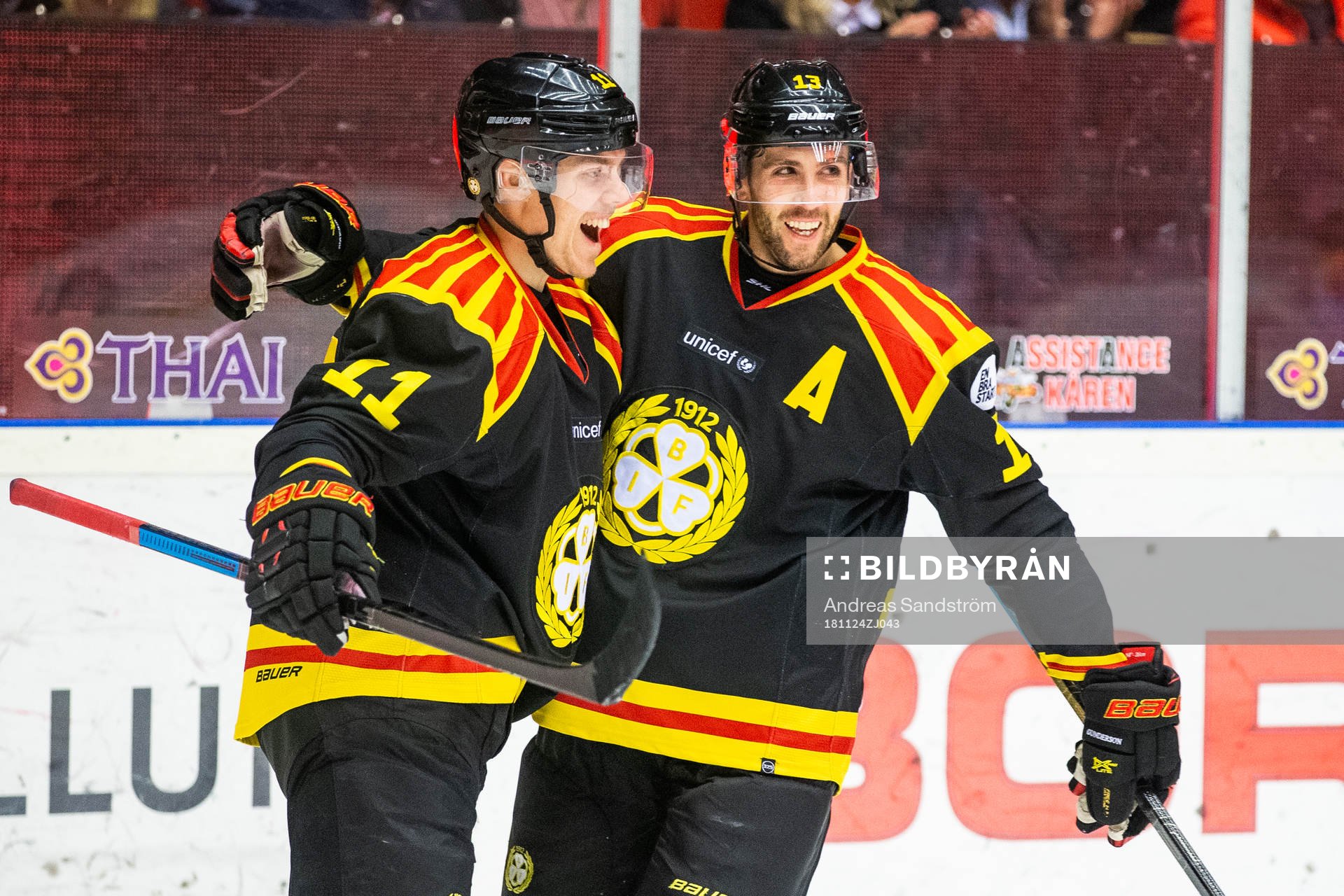 Brynäs Joel Kellman och Ryan Gunderson jublar