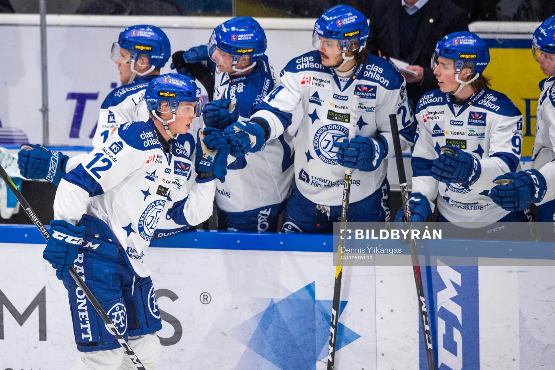 Leksands Wilde Bröms jublar med lagkamrater