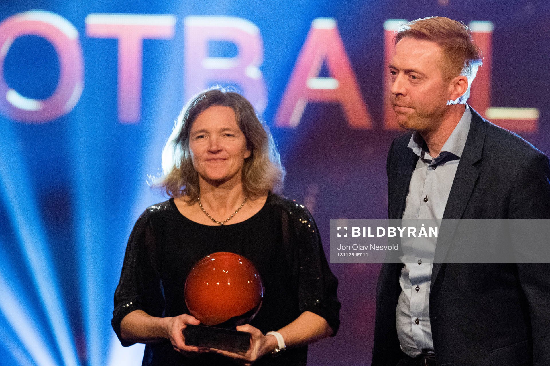Hege Riise of LSK Kvinner and Svein Maalen of Ranheim are