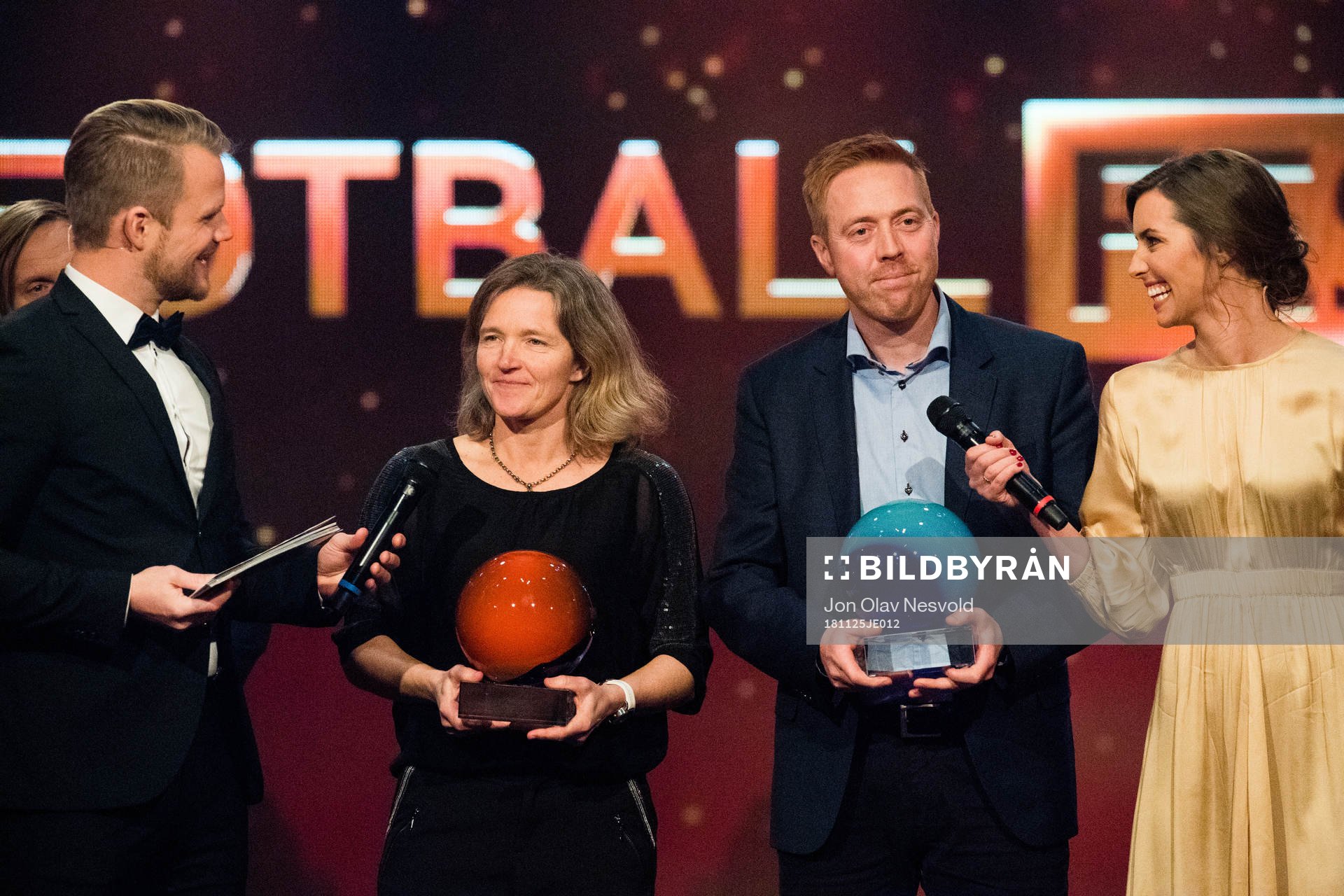 Hege Riise of LSK Kvinner and Svein Maalen of Ranheim are