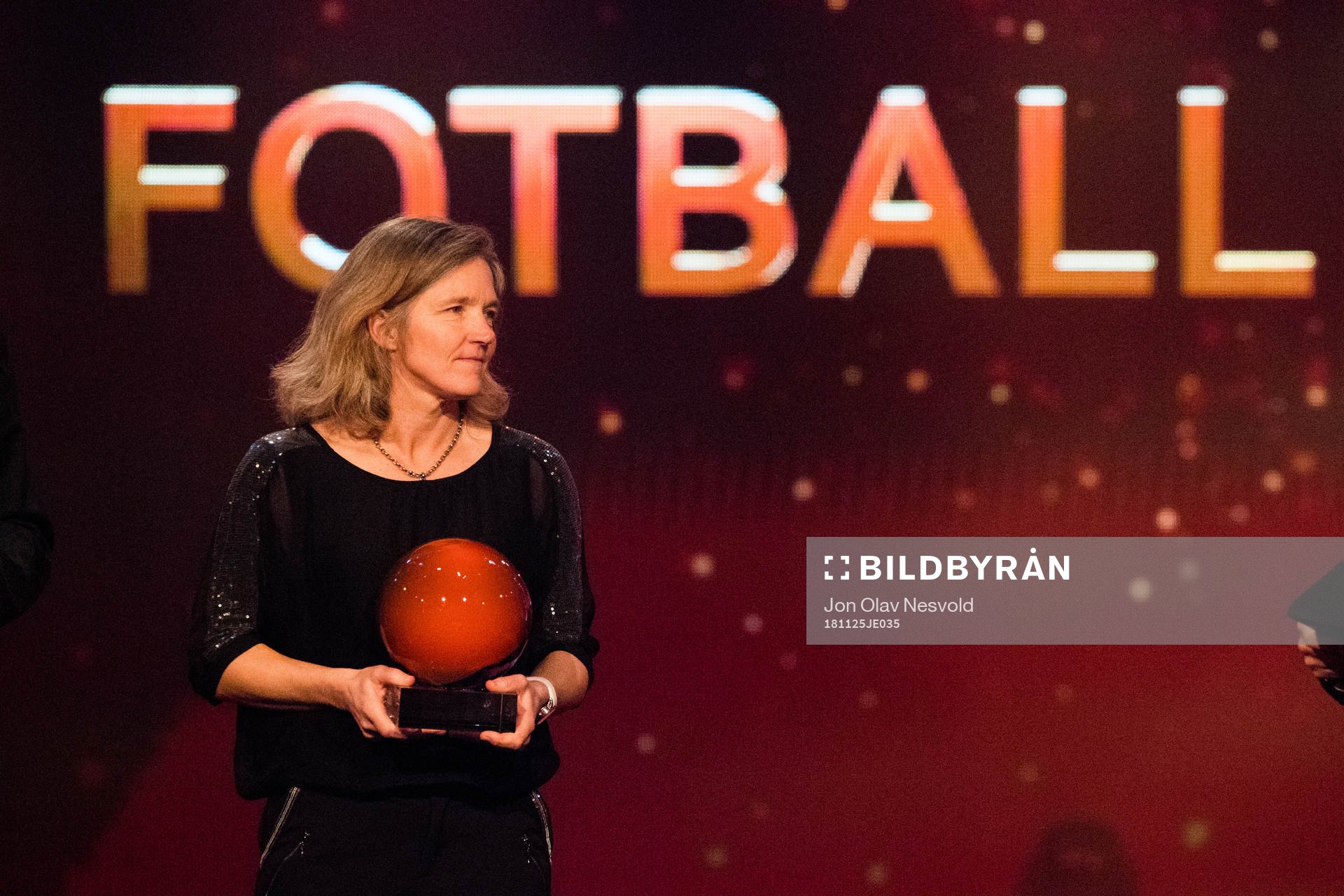 Hege Riise is awarded the prize as coach of the year in