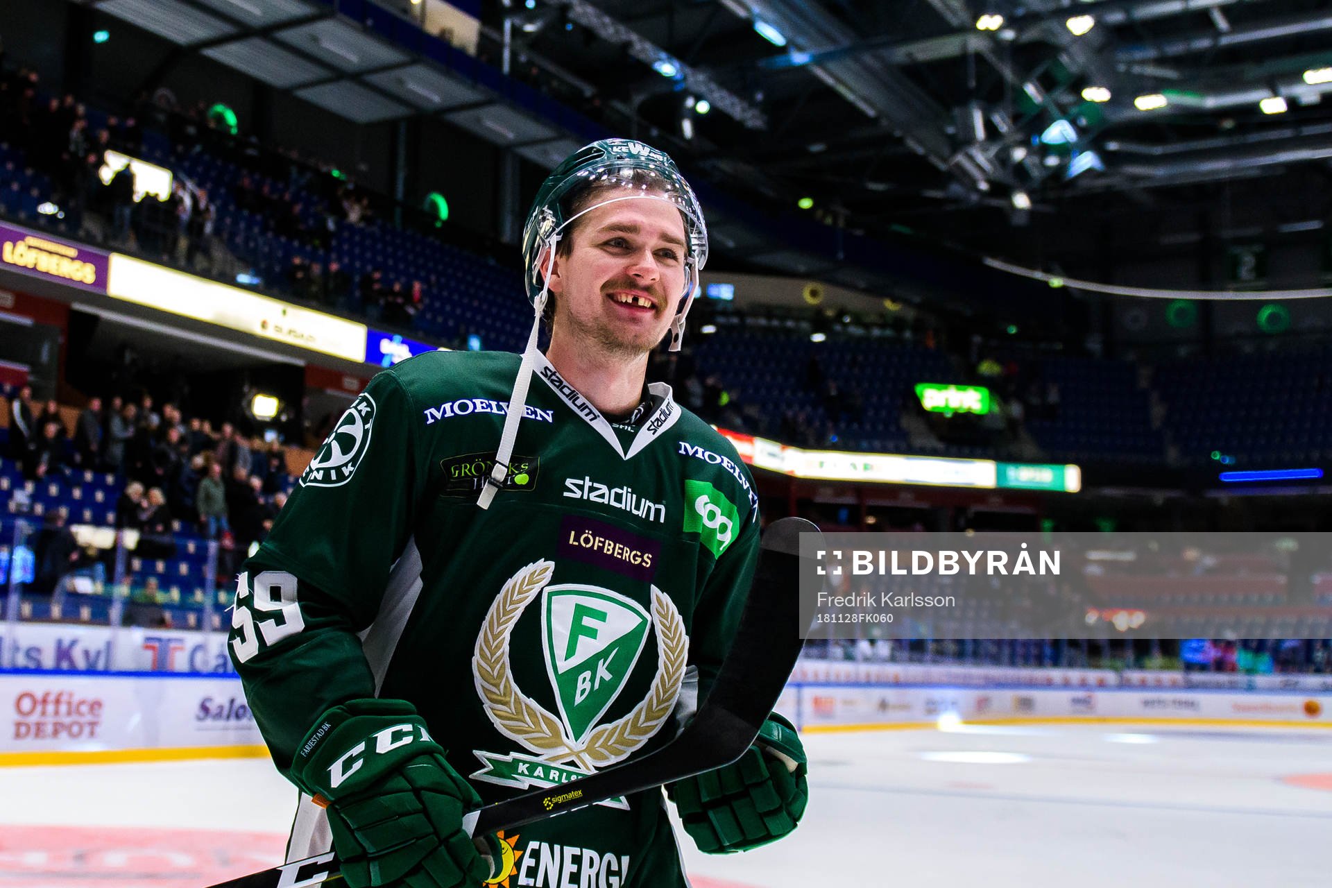 Färjestads Linus Johansson jublar