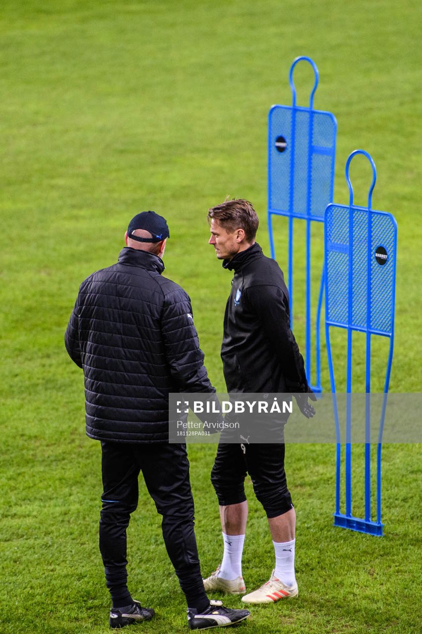 Head coach Uwe Rösler and Markus Rosenberg of Malmö FF