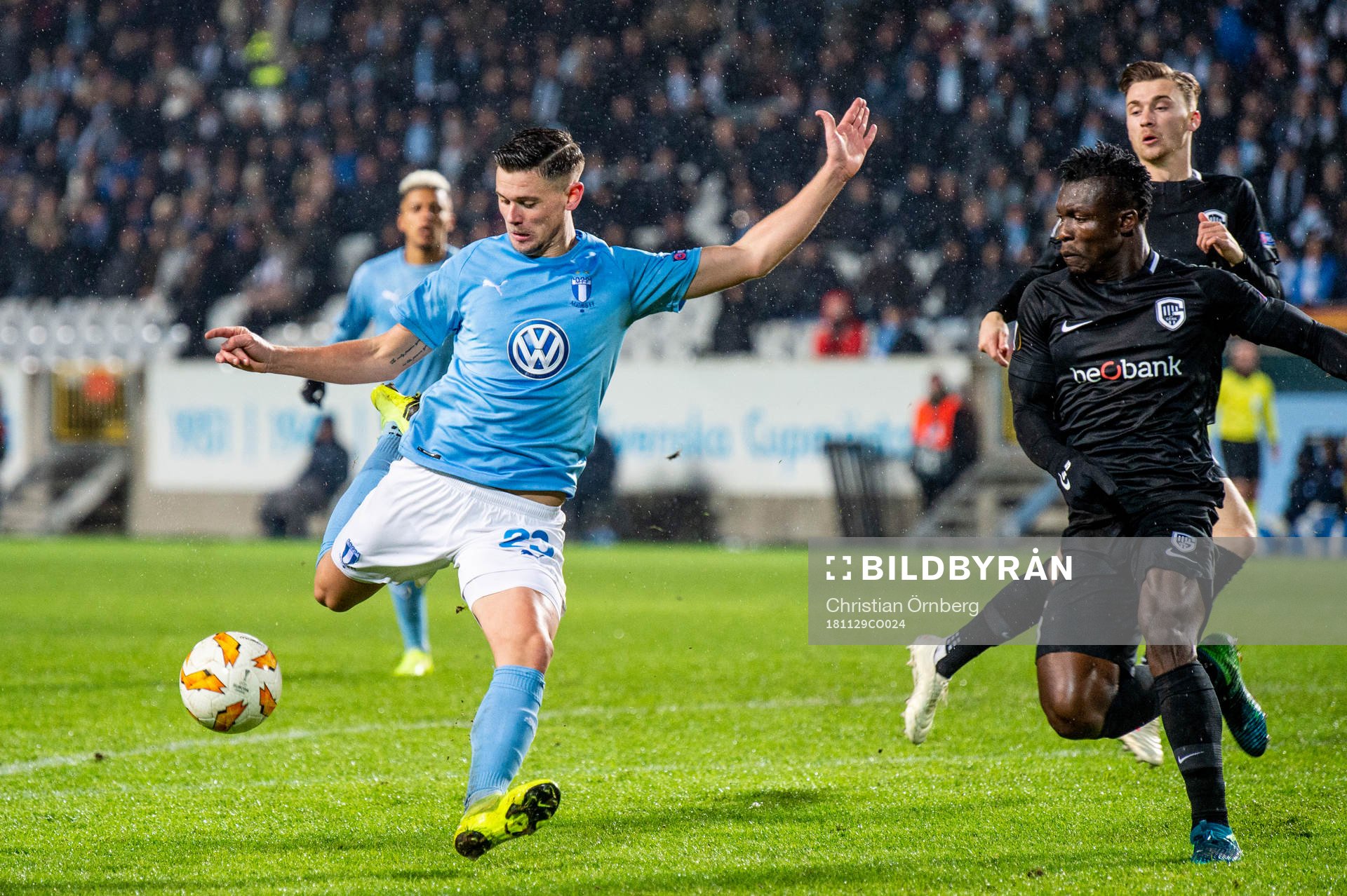 Marcus Antonsson of Malmö FF and Joseph Aidoo of Genk