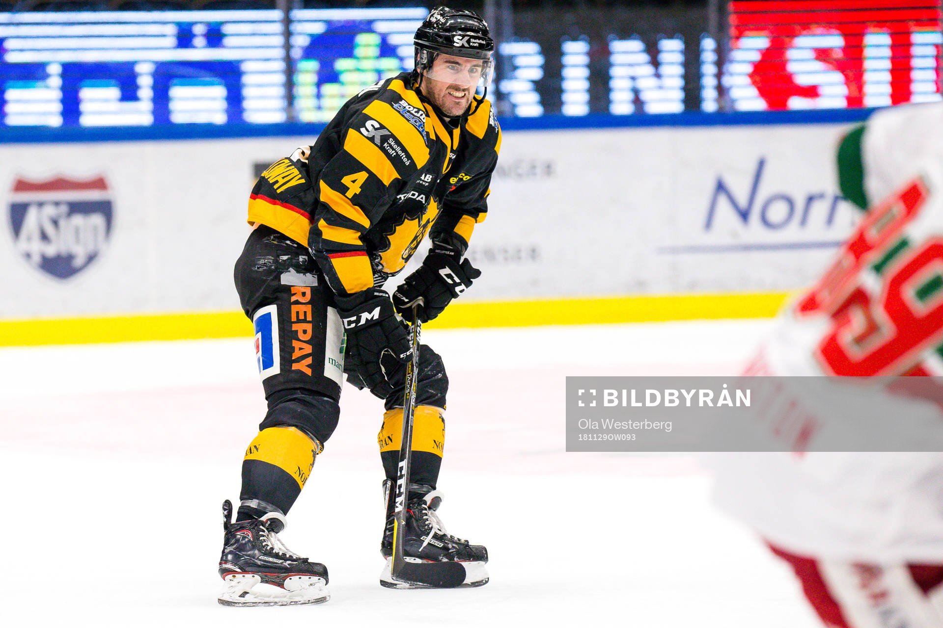 Skellefteås Bud Holloway grinar illa