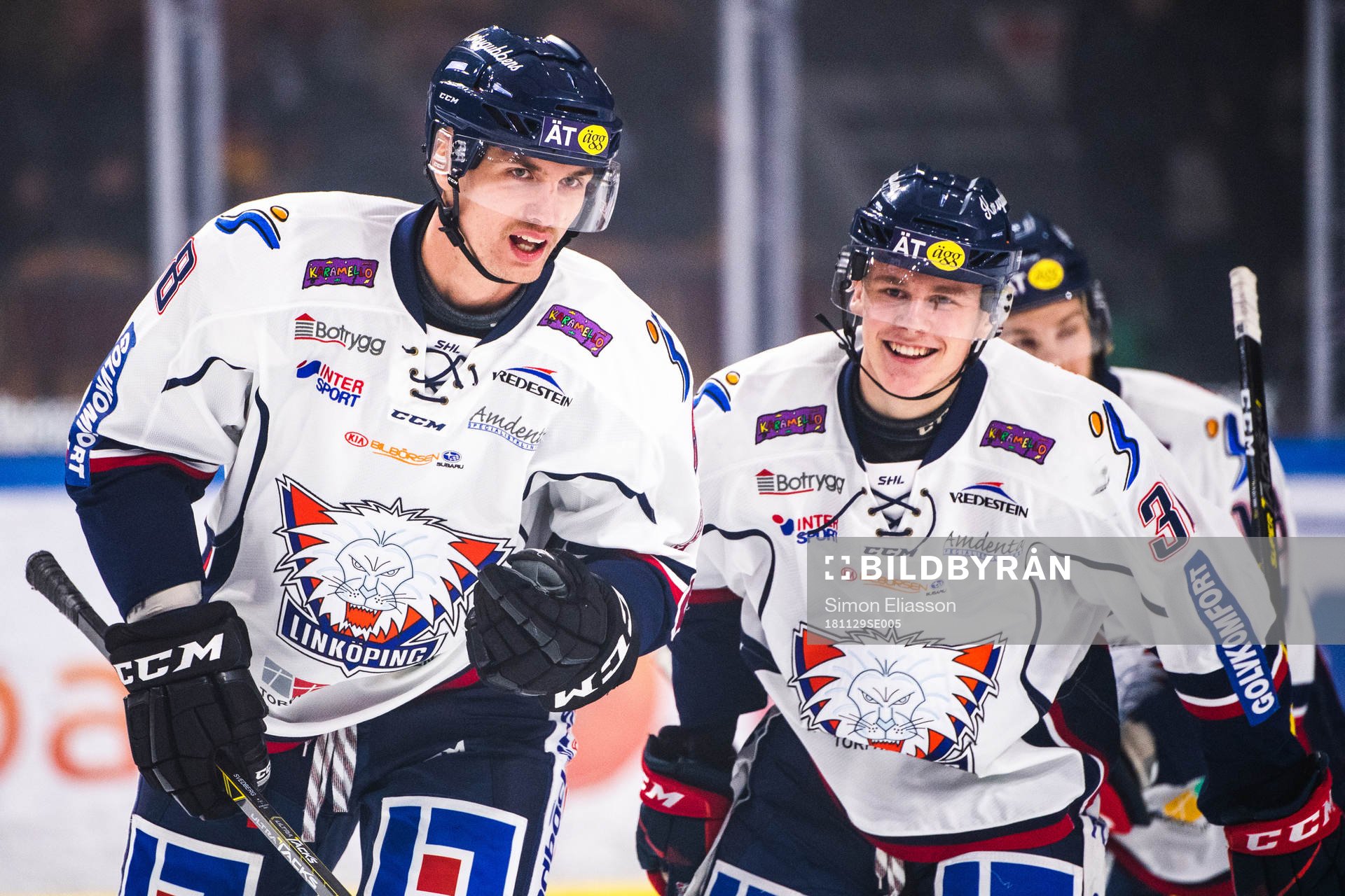 Linköpings Viktor Svedberg och Lukas Bengtsson jublar