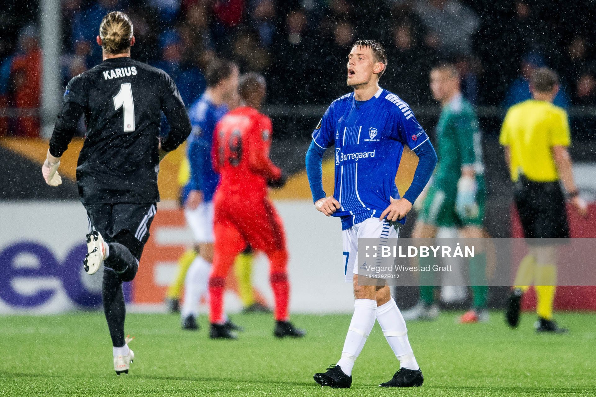 Kristoffer Zachariassen of Sarpsborg 08 looks dejected