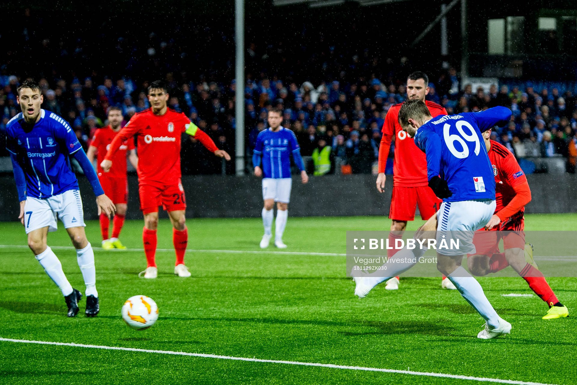 Patrick Mortensen of Sarpsborg 08 scores the disallowed 3-2
