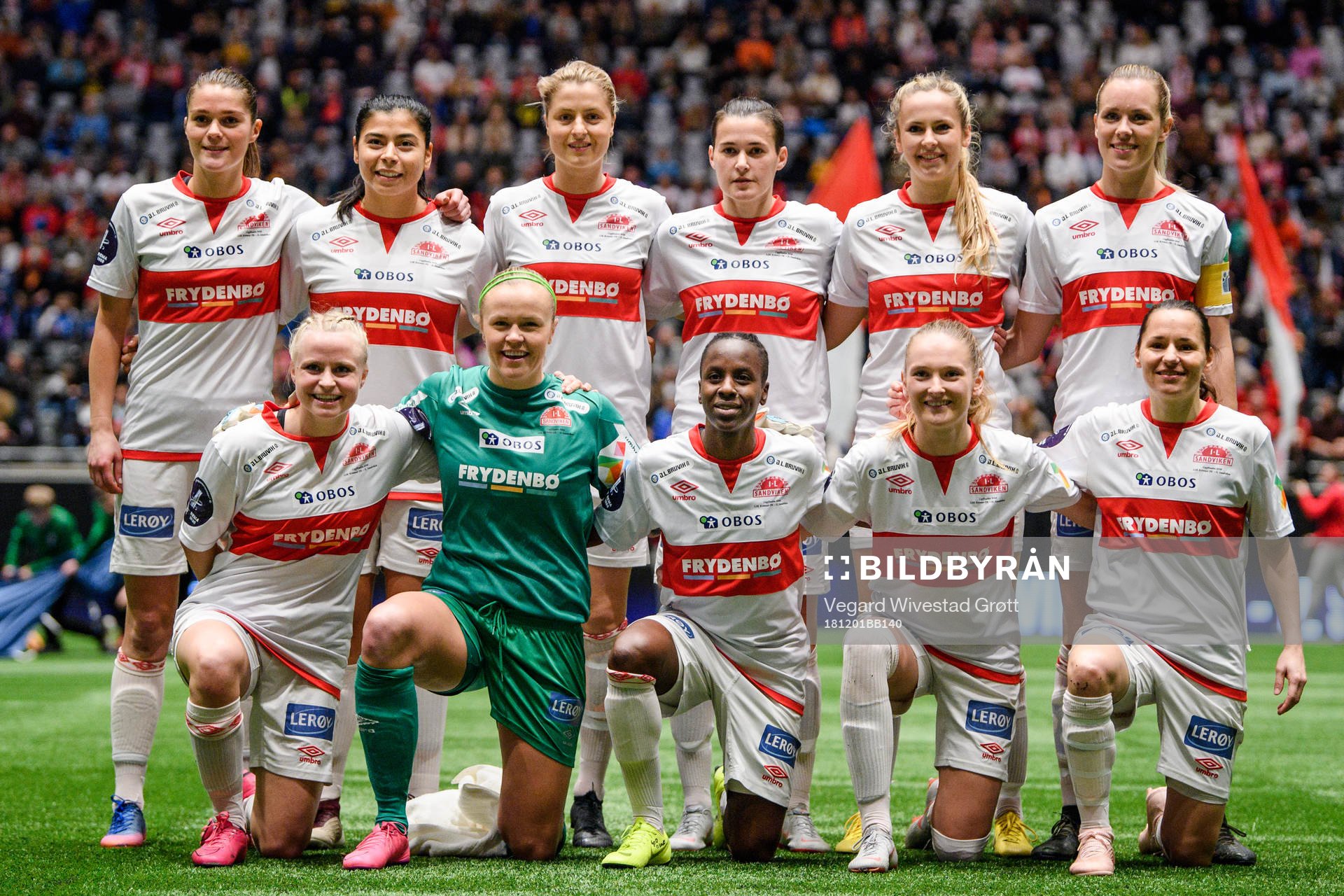 Laila Himle (2nd row), Amanda Perez, Ingrid Marie Karlsen
