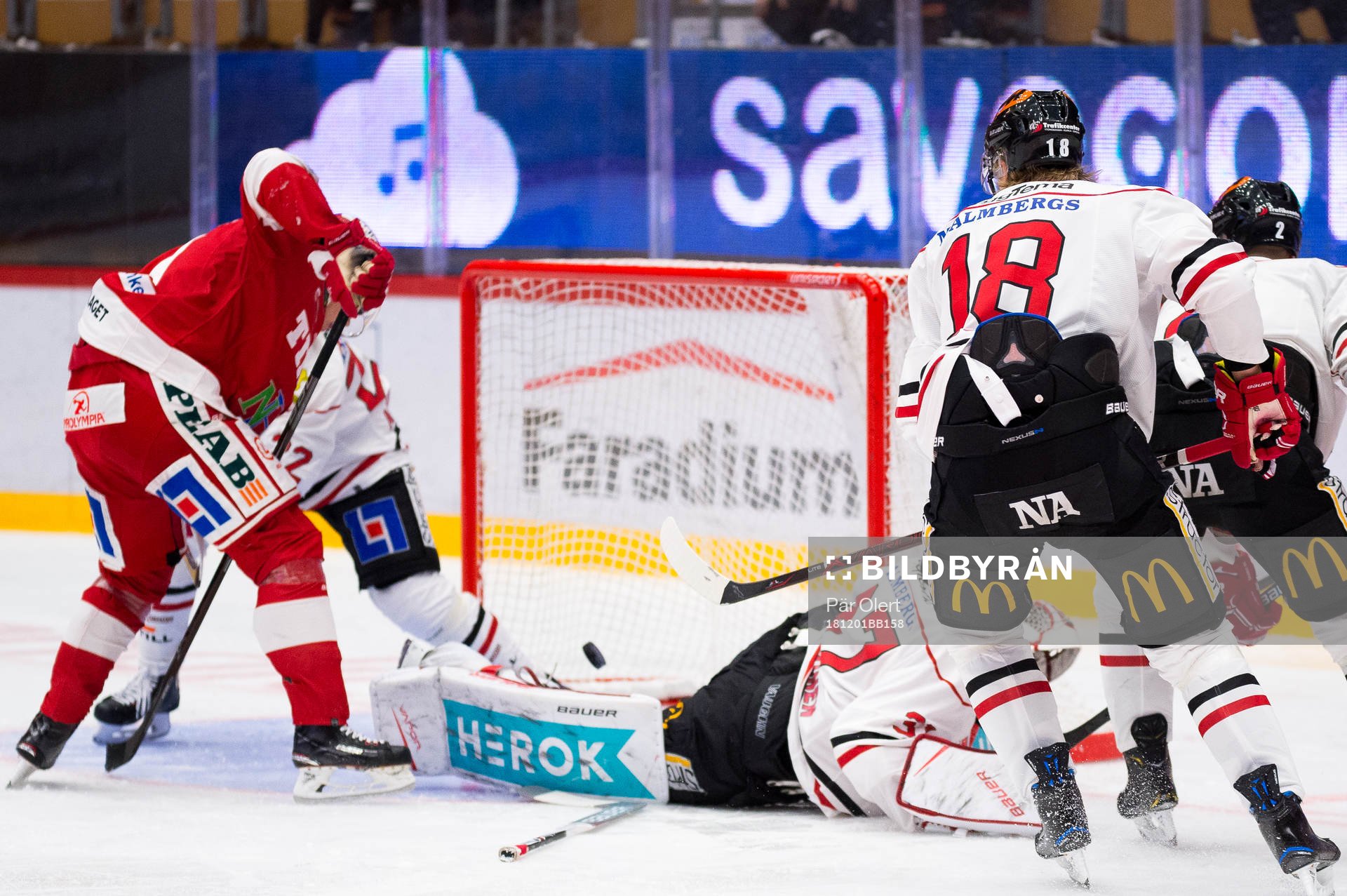 Timrås Filip Hållander gör 1-1