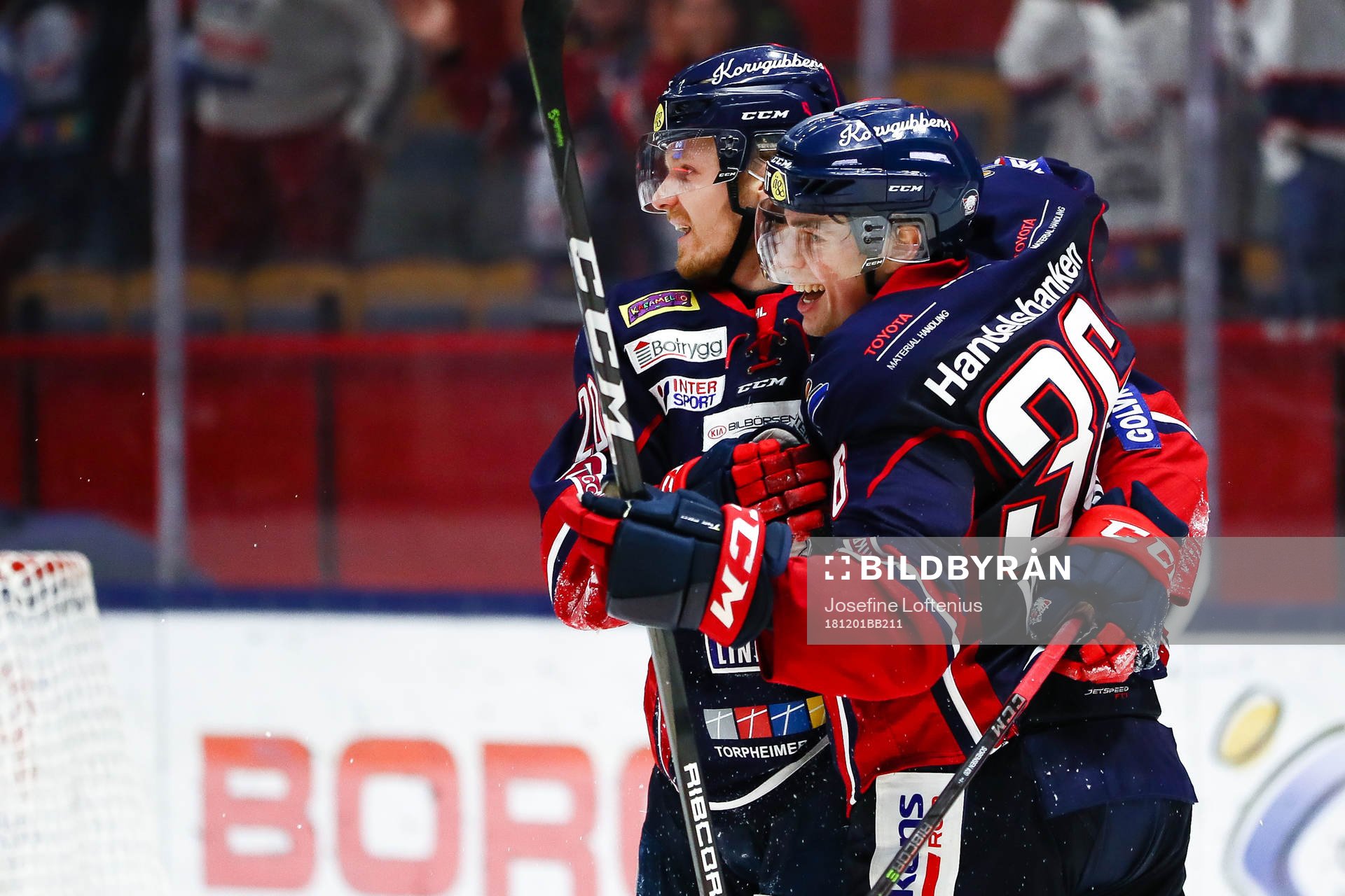 Linköpings Nick Sörensen och Filip Karlsson jublar