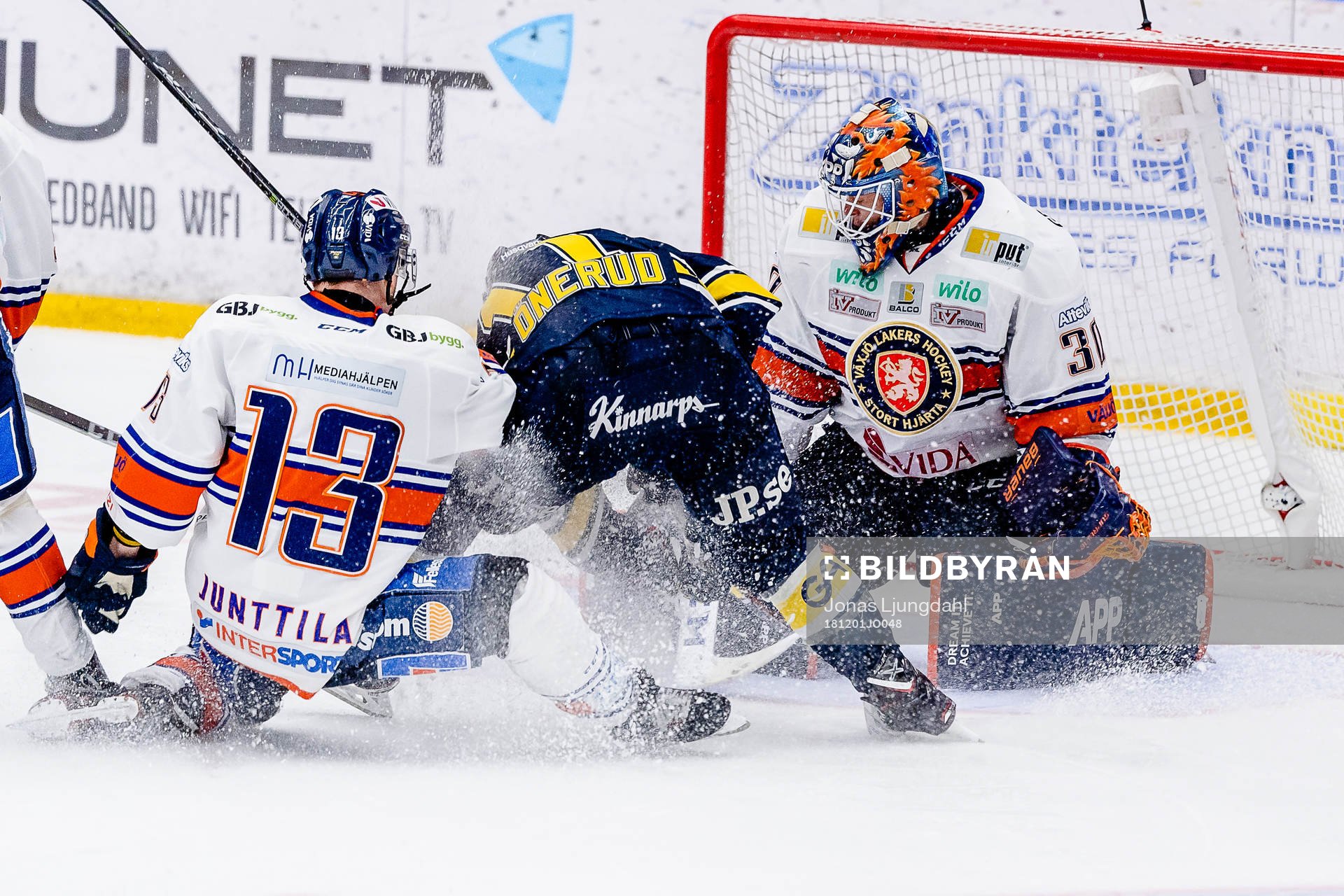 s Simon Önerud oroar framför Växjös målvakt Viktor