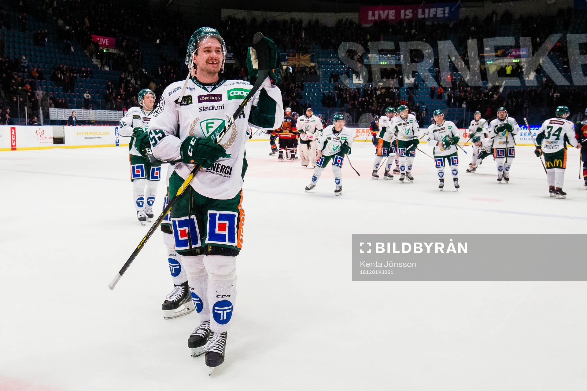 Färjestads Linus Johansson jublar