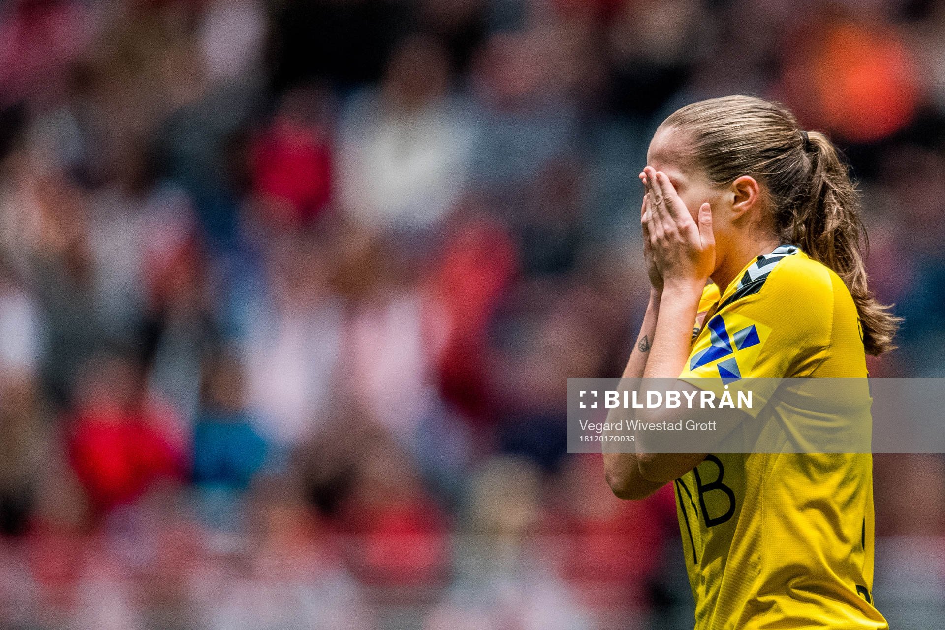Guro Reiten of LSK Kvinner reacts