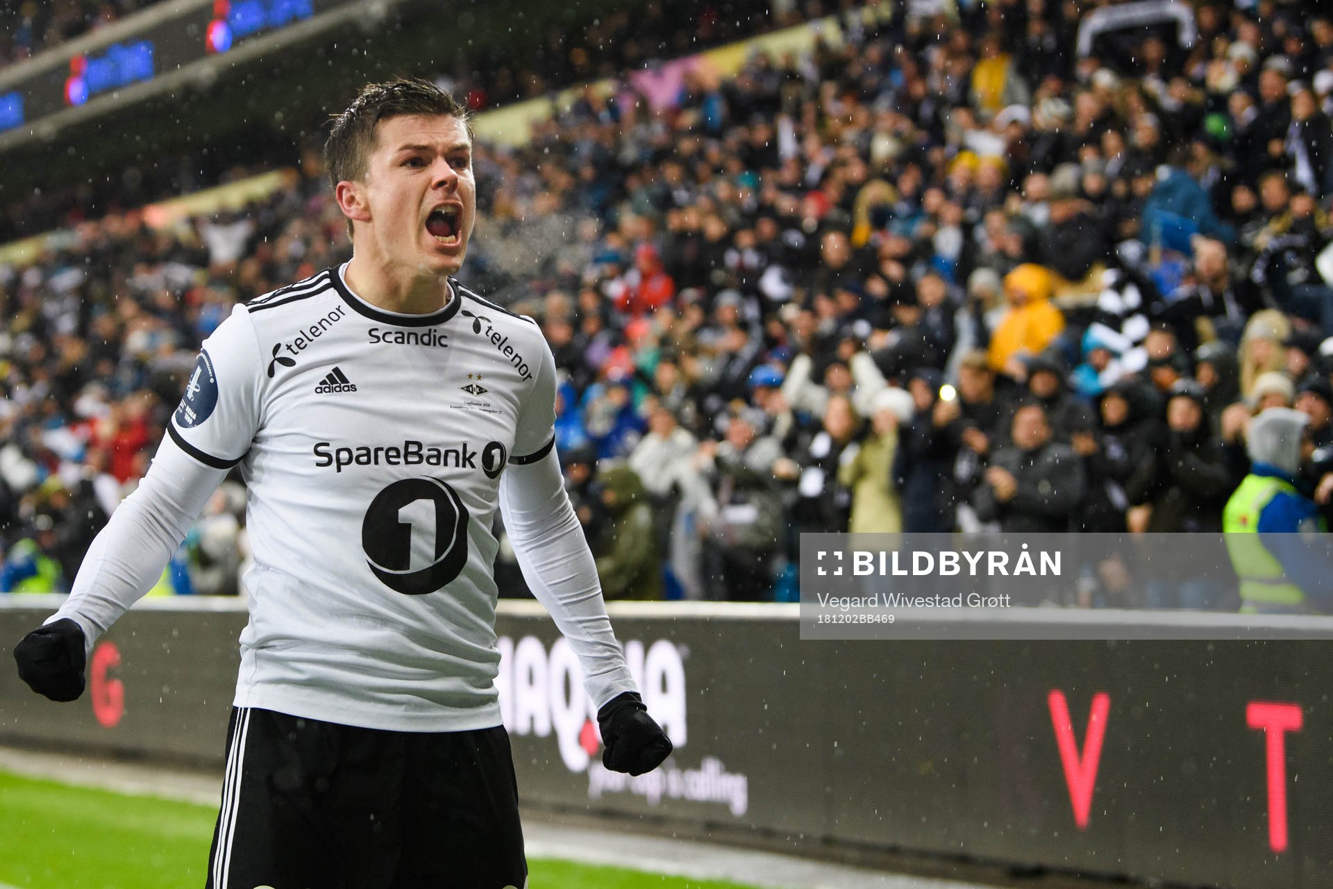Pål André Helland of Rosenborg celebrates the 3-1 goal