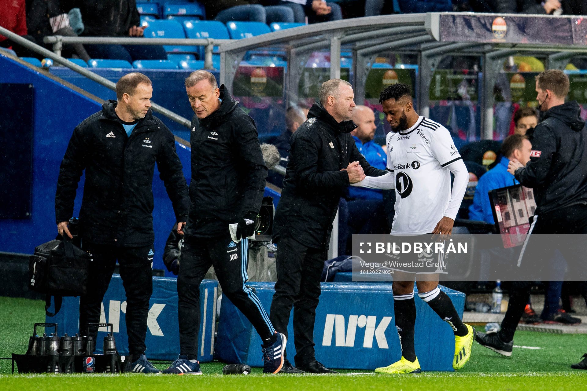 Rini Coolen, head coach of Rosenborg, and Samuel Adegbenro during the cup final between Rosenborg and Strømsgodset on December 2, 2018 in Oslo.