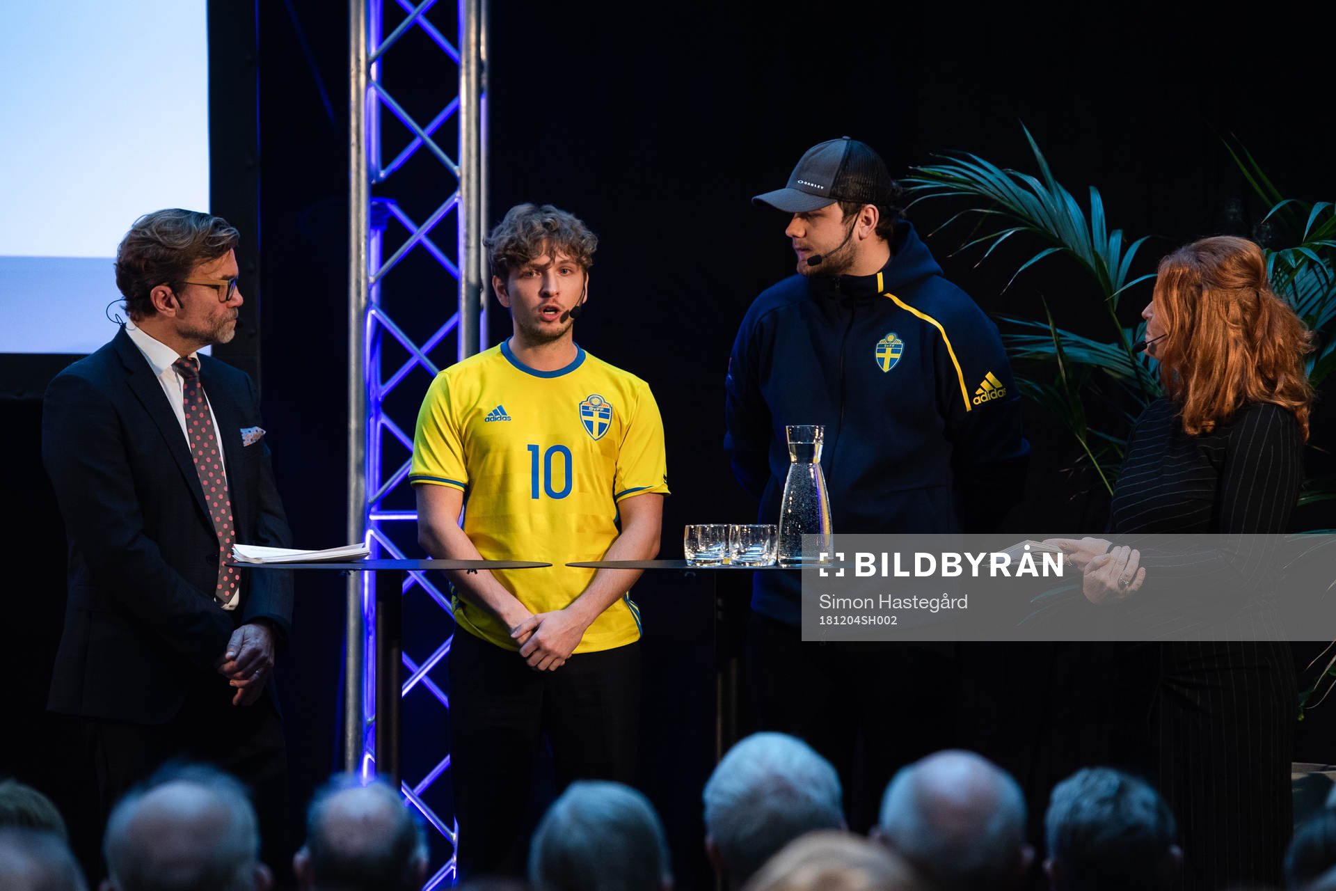 Representanter från Sveriges E-sportlandslag i Fotboll
