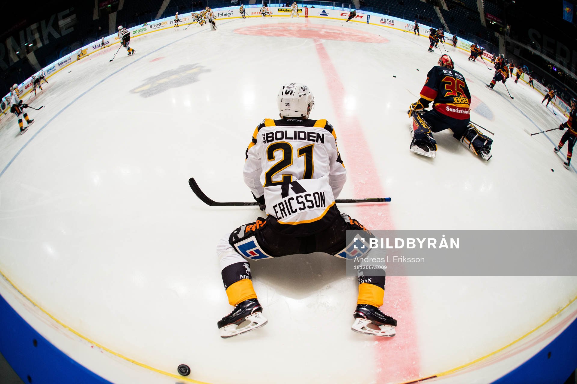 Skellefteås Jimmie Ericsson och Djurgårdens målvakt