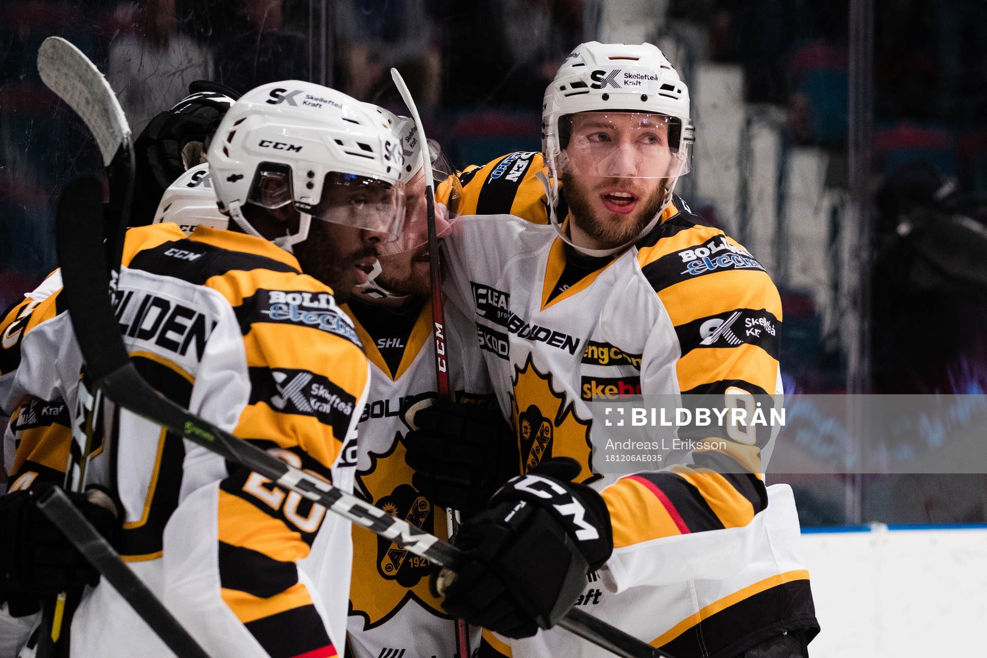 Skellefteås Edwin Hedberg och Petter Granberg jublar