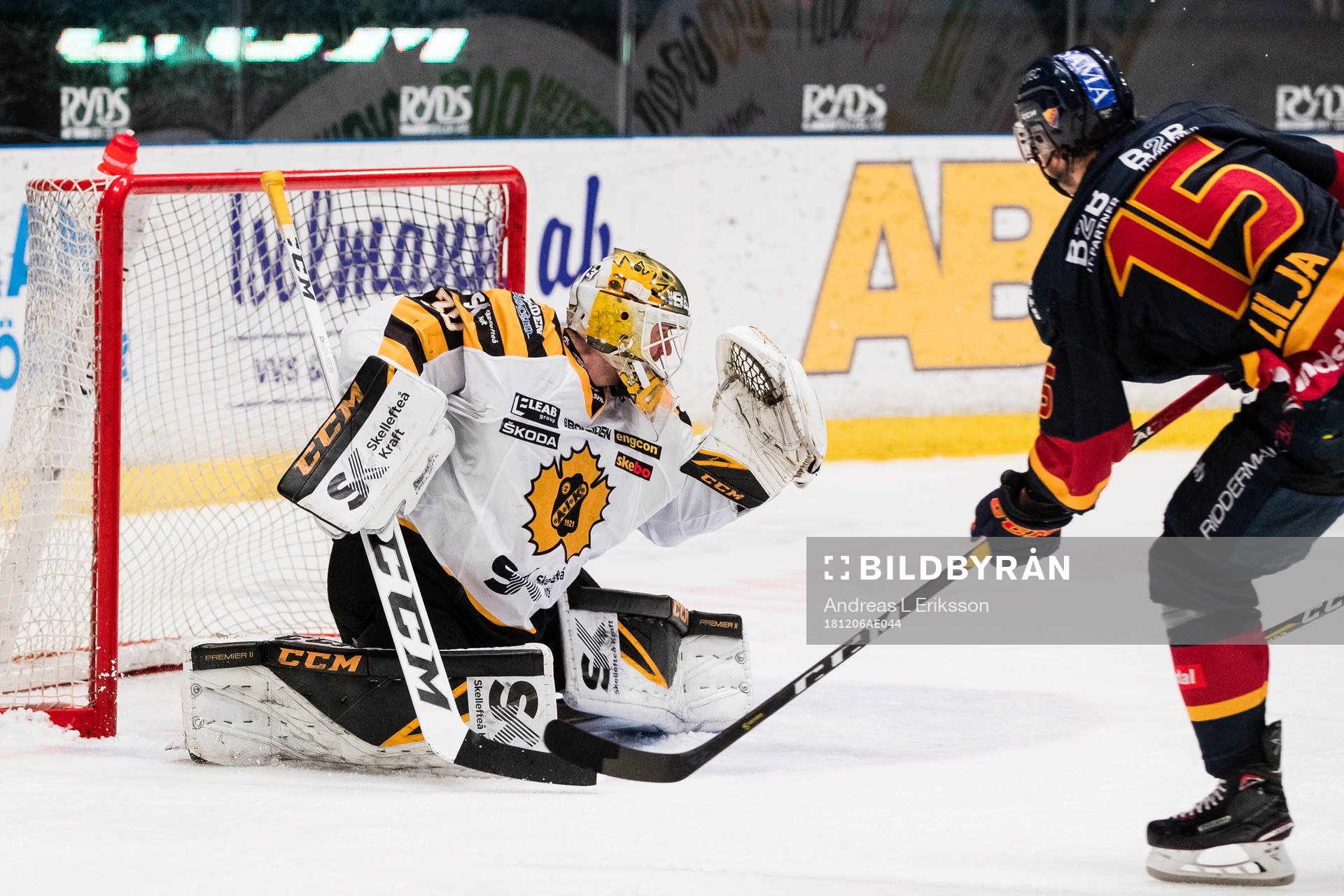 Skellefteås målvakt Gustaf Lindvall släpper in 3-2 på