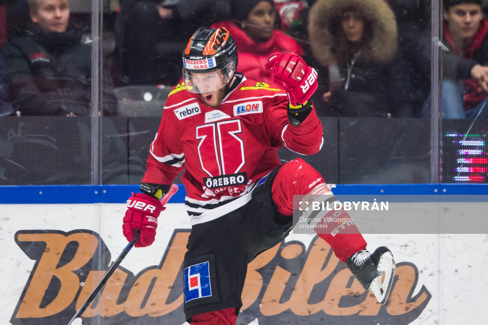 Örebros Tom Wandell jublar