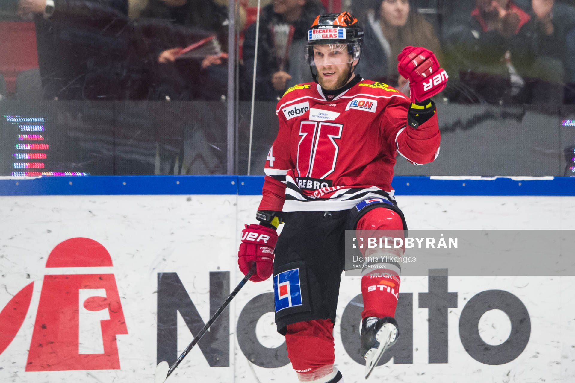 Örebros Tom Wandell jublar