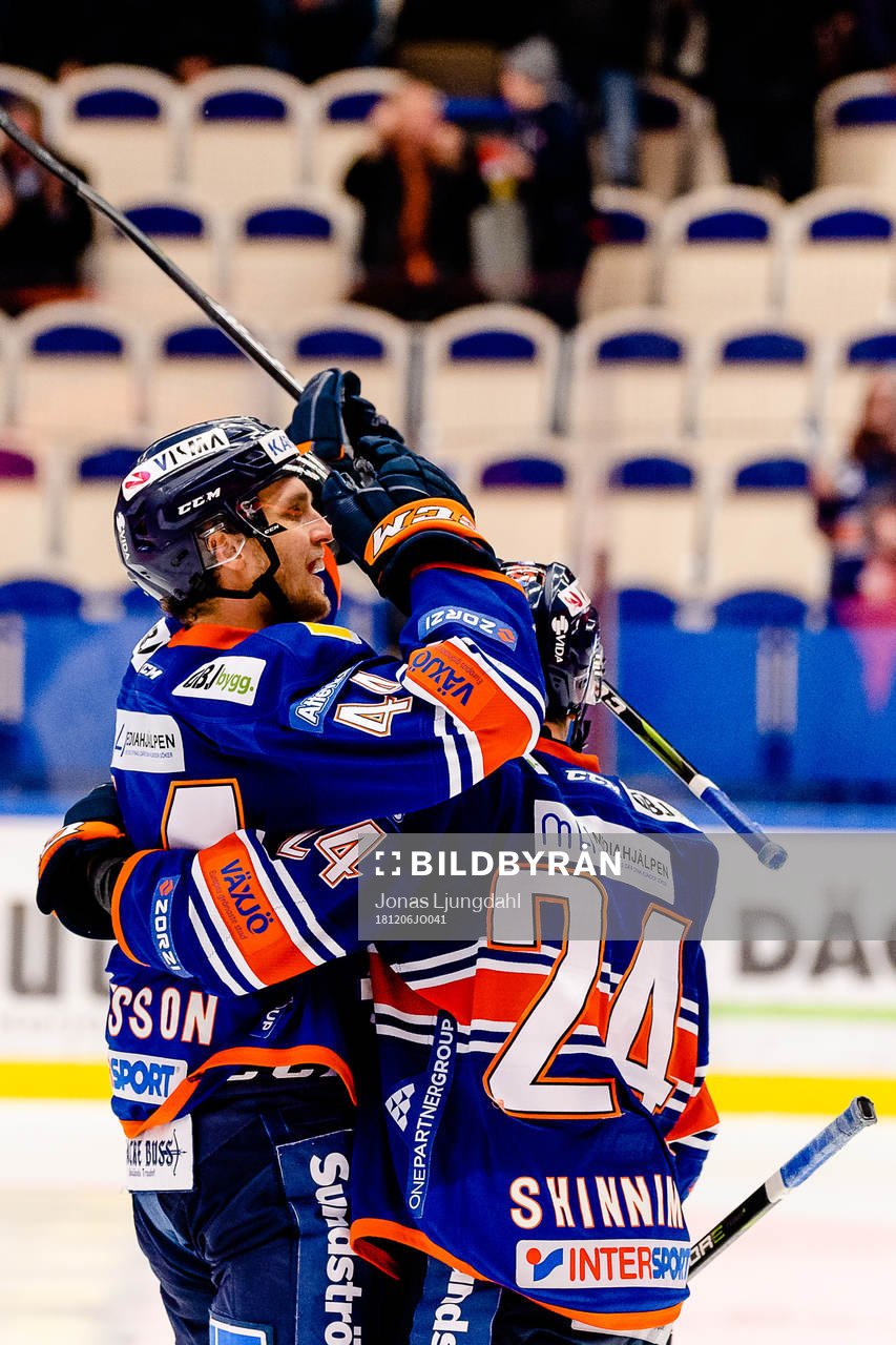 Växjös Peter Andersson jublar