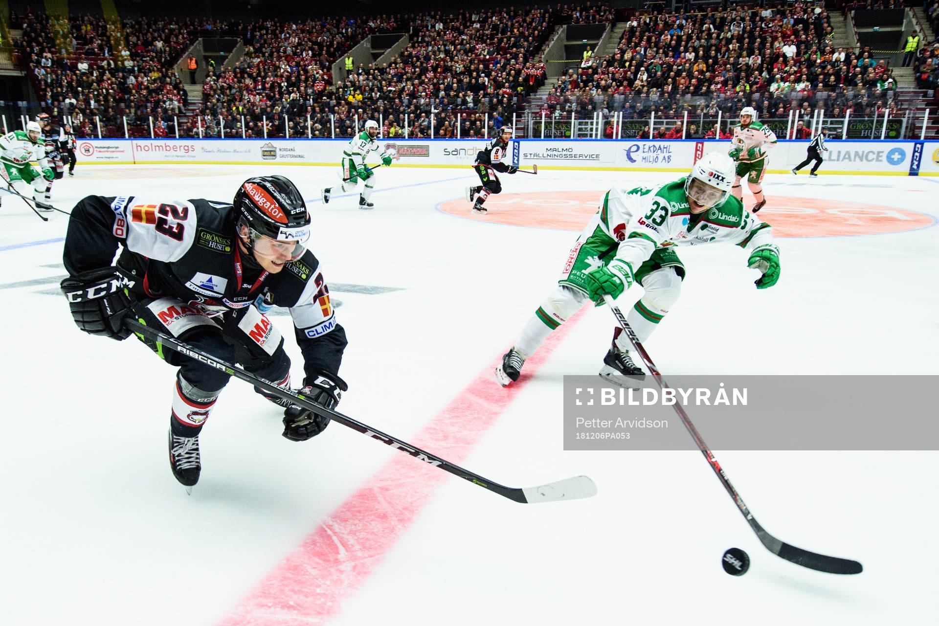 Malmö Redhawks Christoffer Forsberg och Rögles Samuel