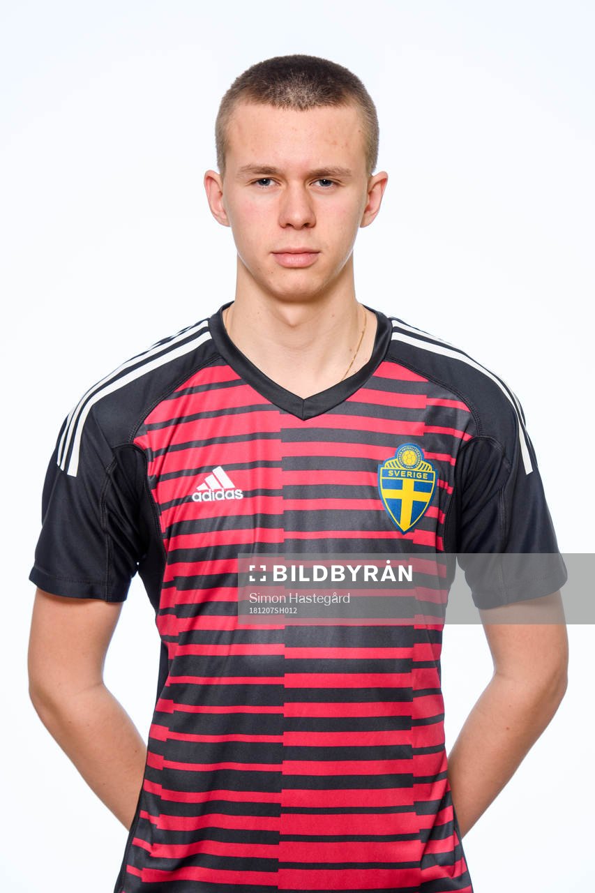 Hugo Claesson, Målkvakt i P16-landslaget