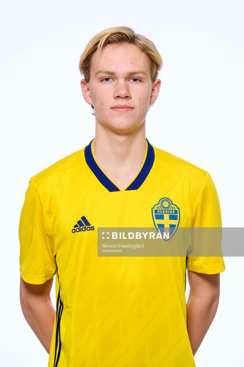 Melker Roslin i P16-landslaget