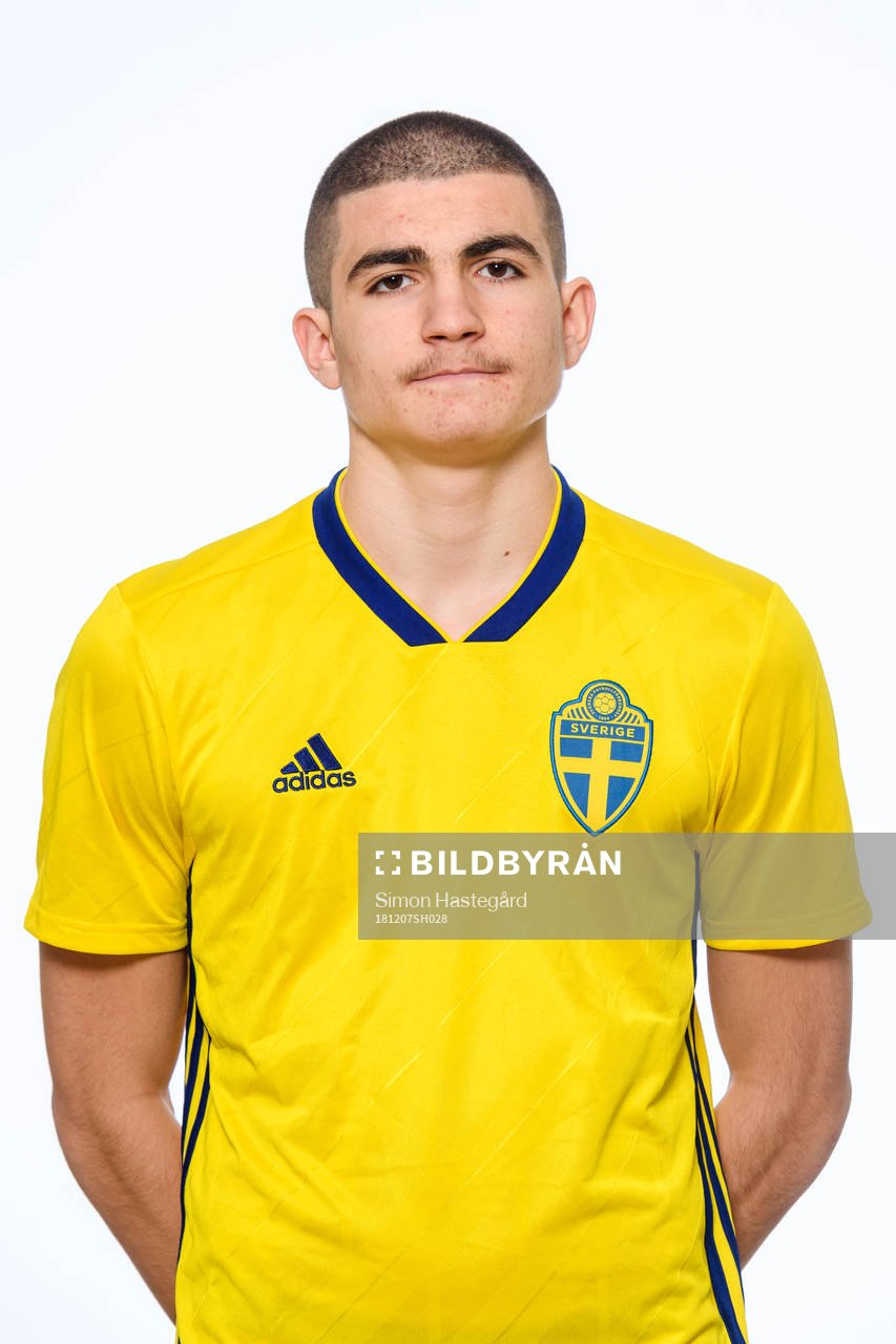 Taulant Peci i P16-landslaget