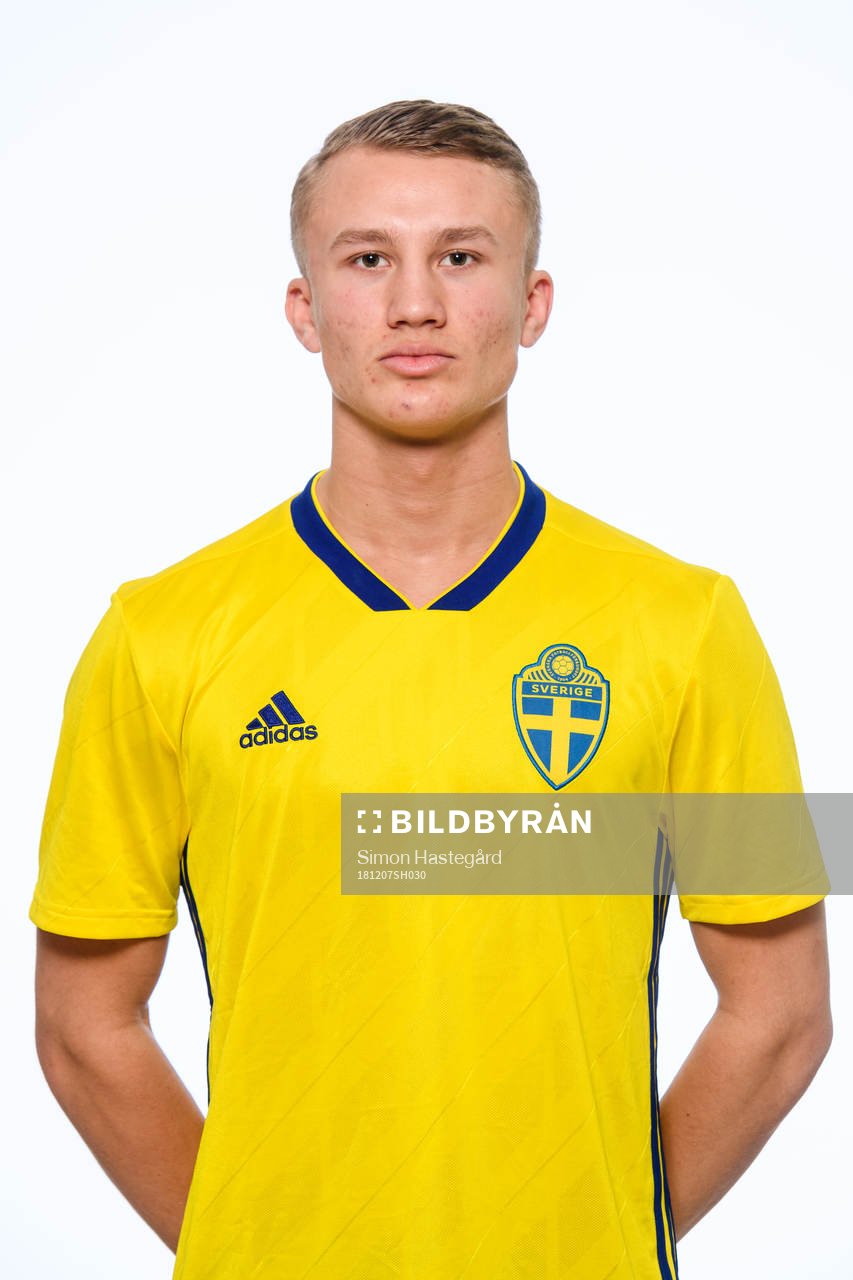 Karl Landsten i P16-landslaget