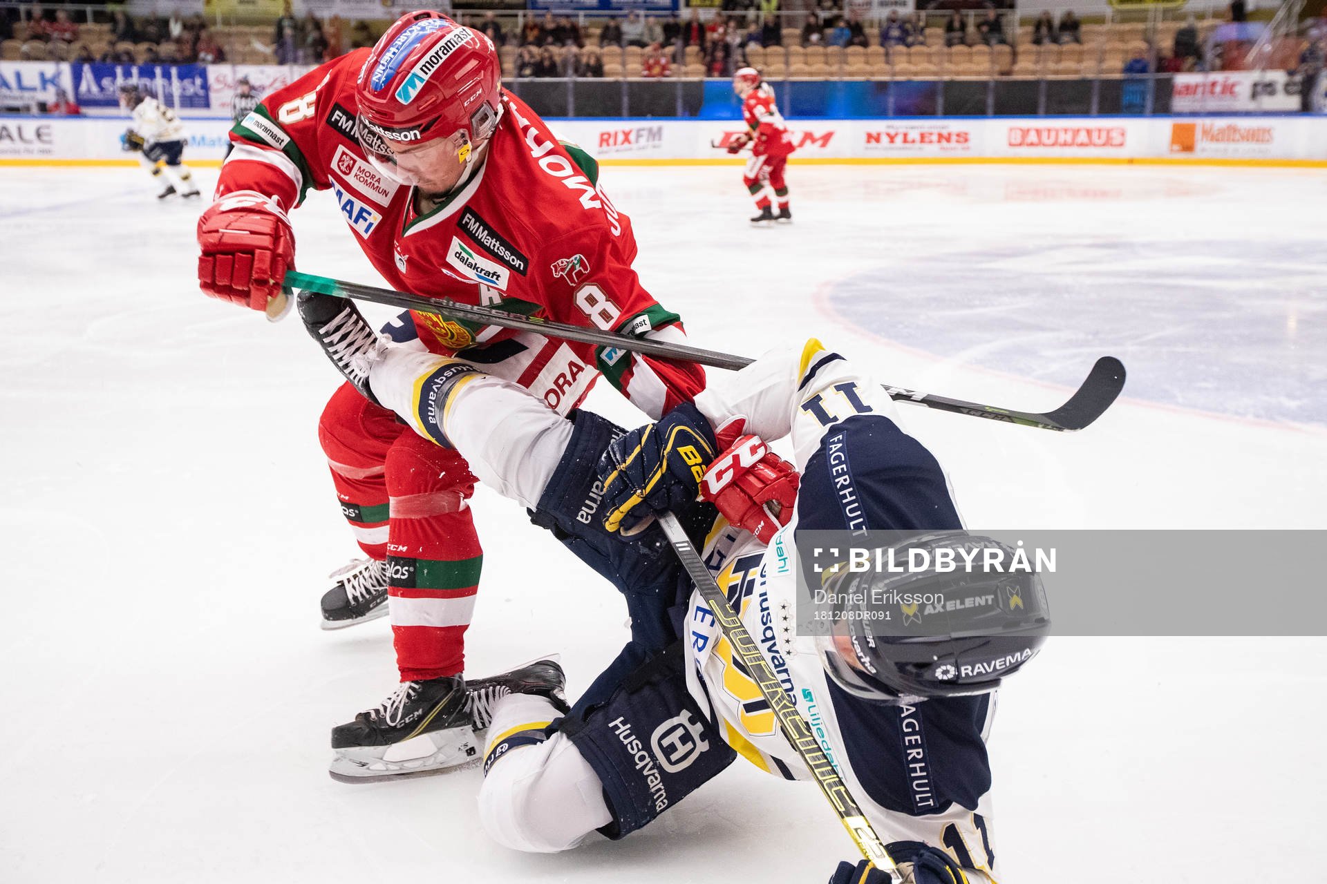 s Simon Önerud