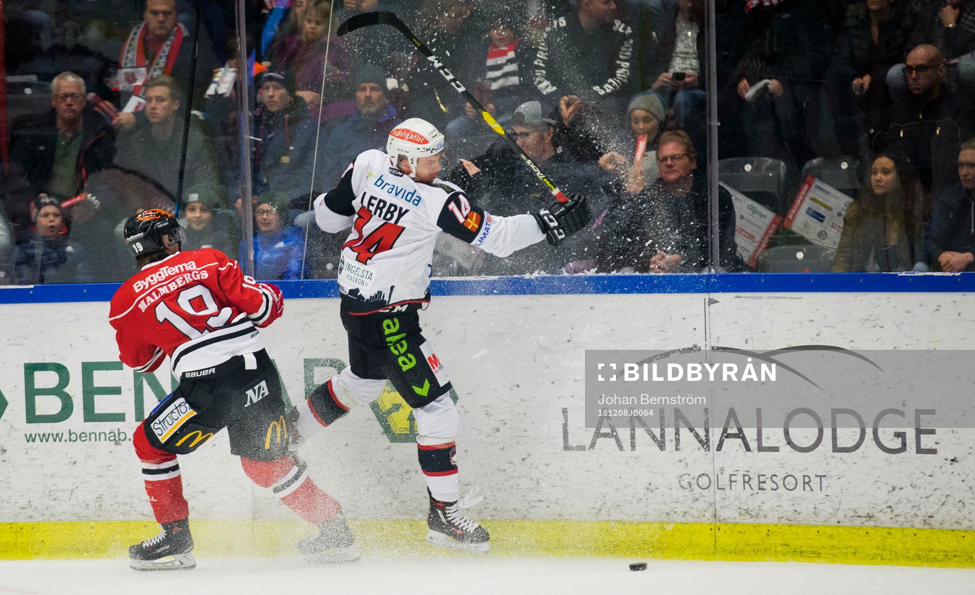 Örebros Patrik Virta och Malmö Redhawks Carl-Johan Lerby