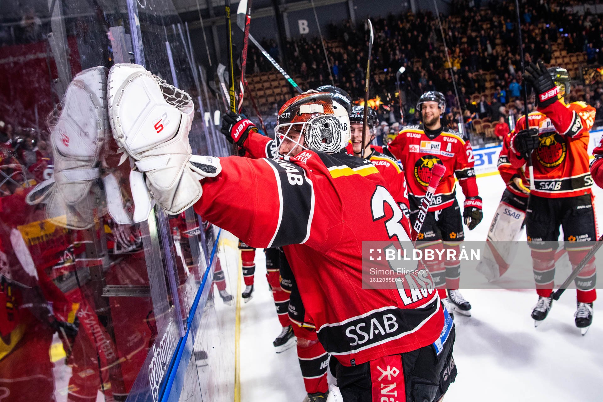 Luleås målvakt Joel Lassinantti jublar